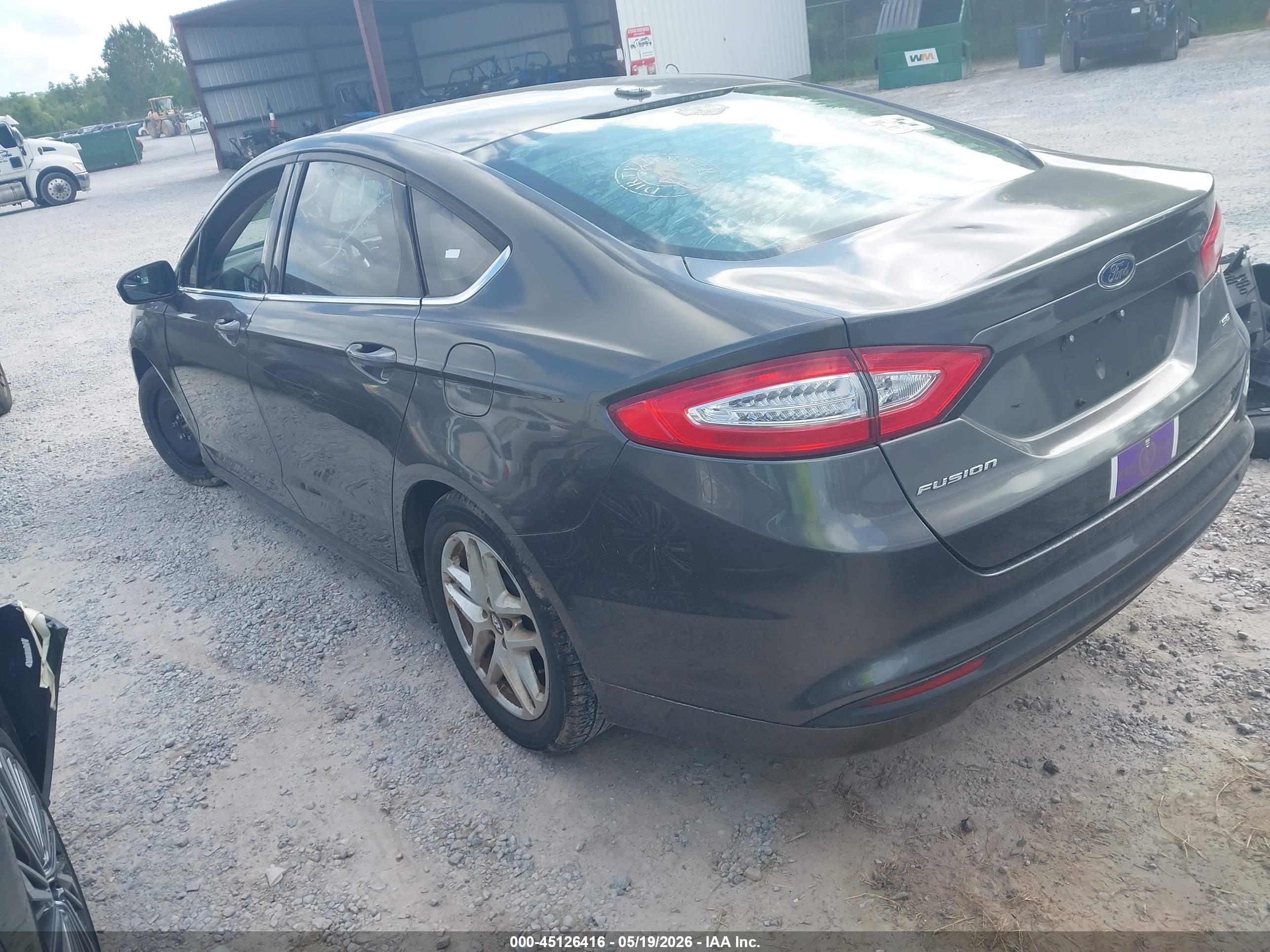 FORD FUSION image 3