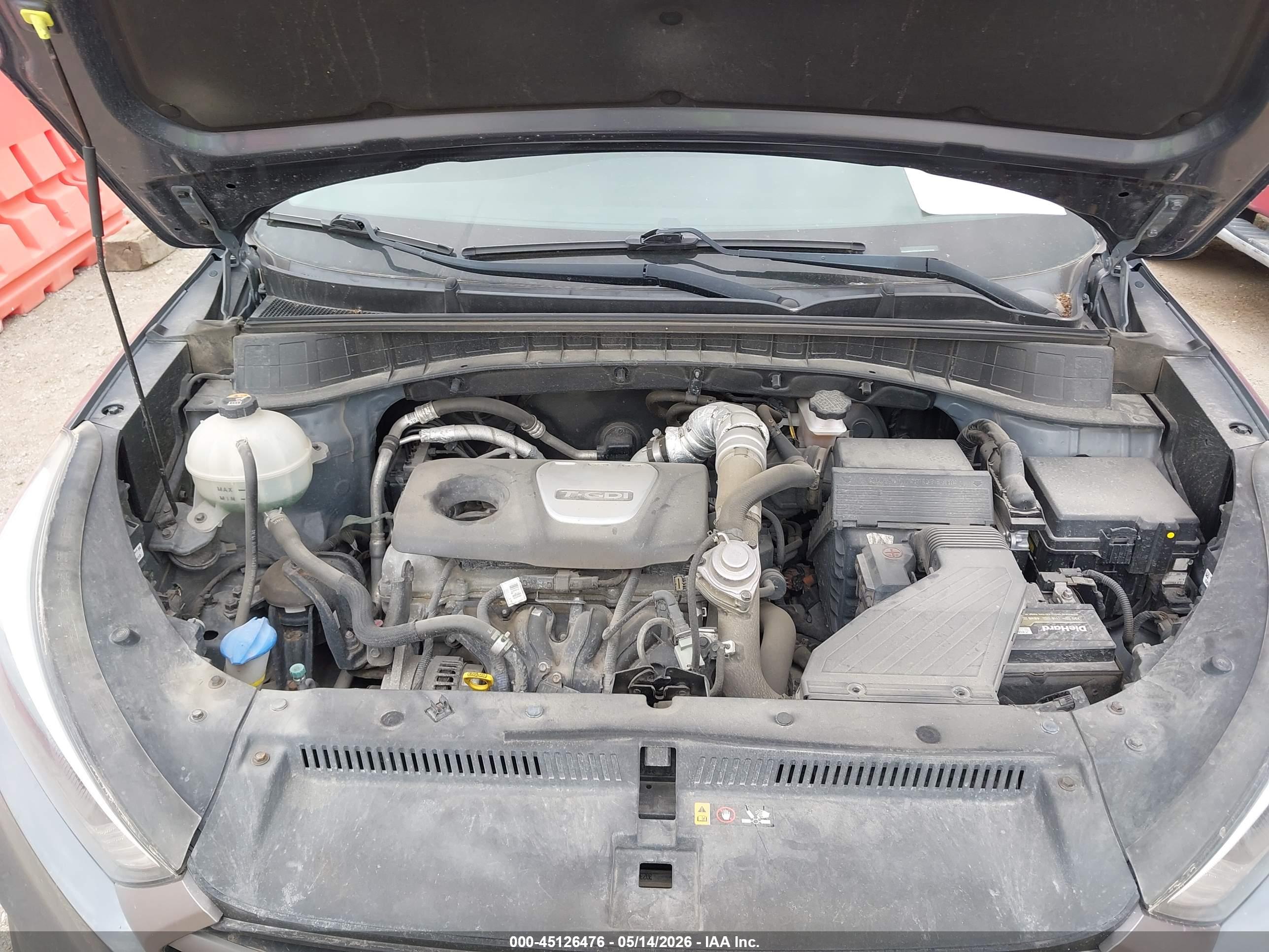 HYUNDAI TUCSON image 10