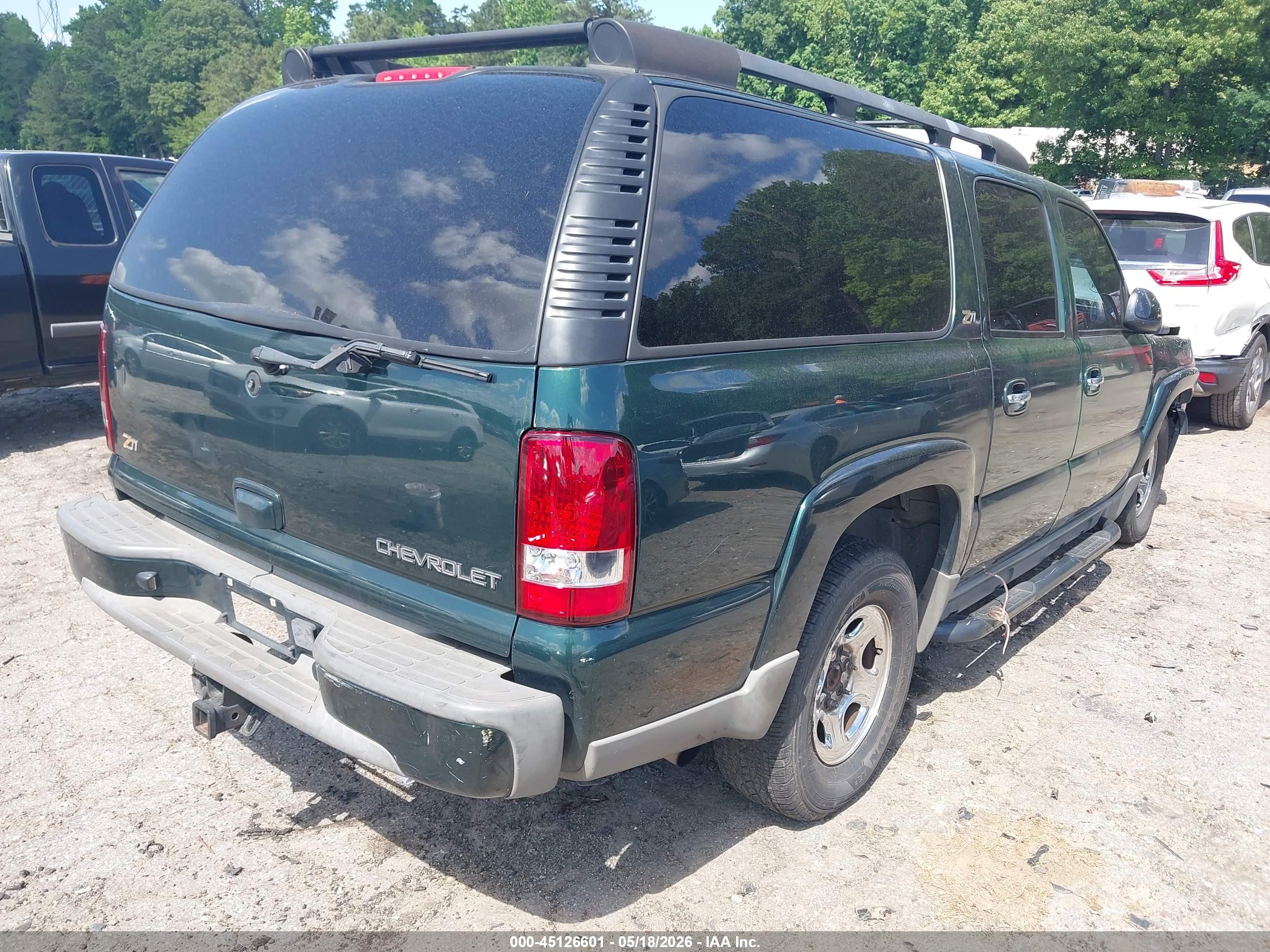 CHEVROLET SUBURBAN image 4