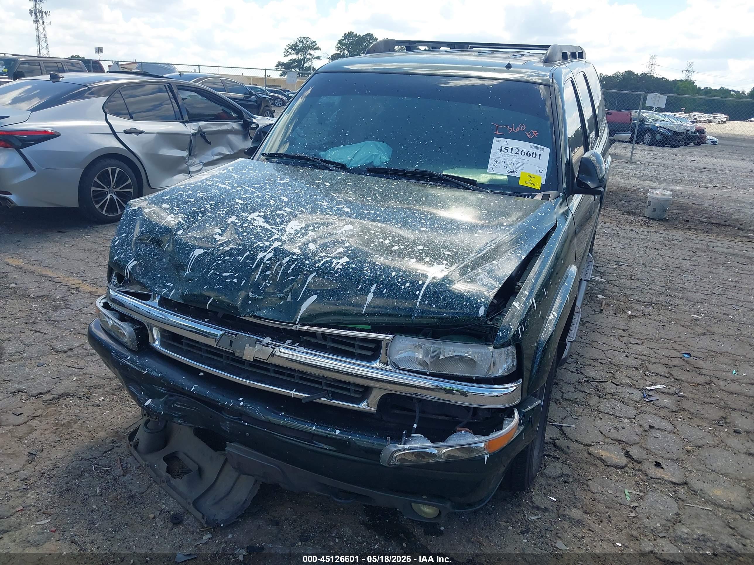 CHEVROLET SUBURBAN image 6
