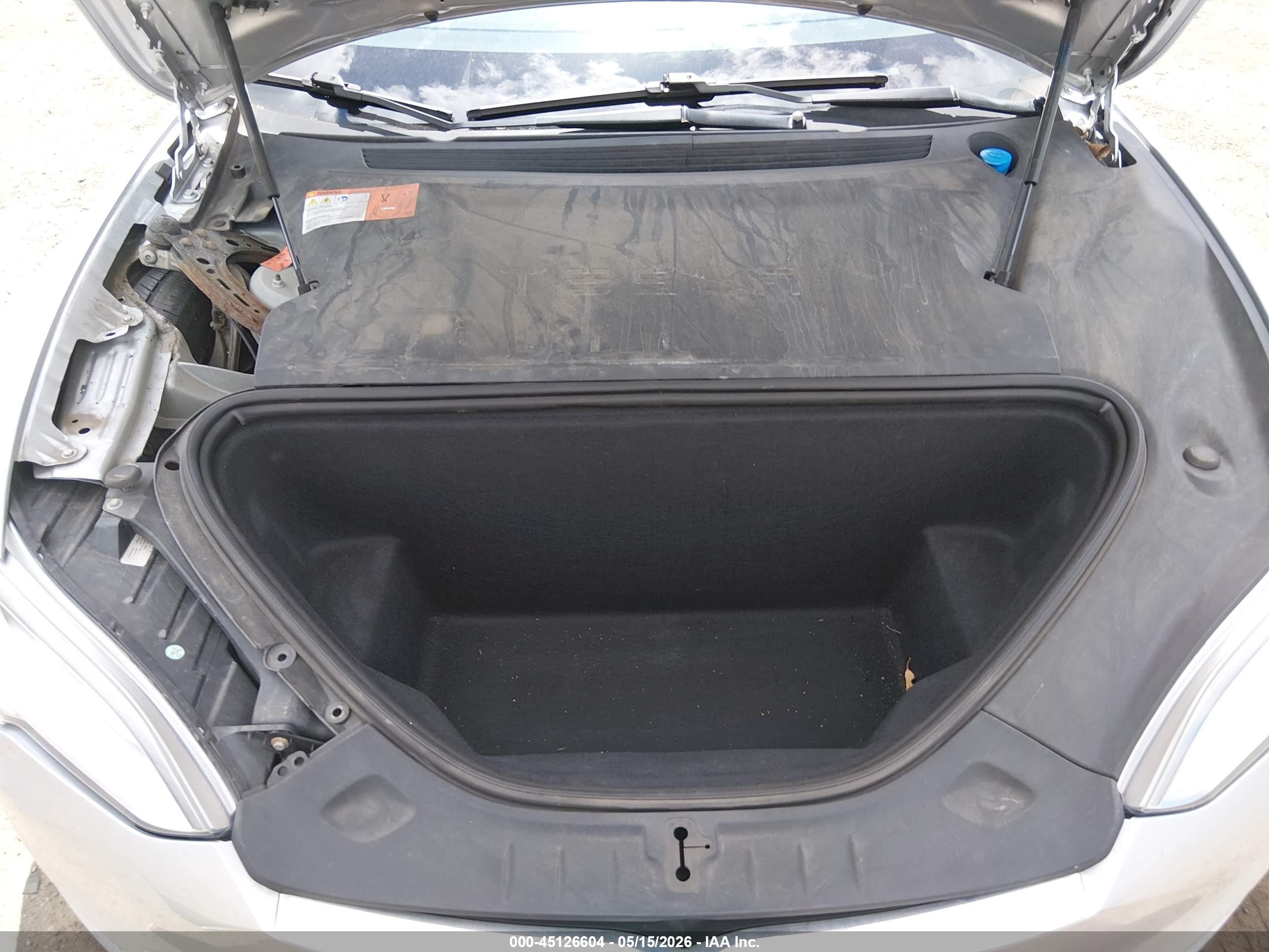 TESLA MODEL image 10