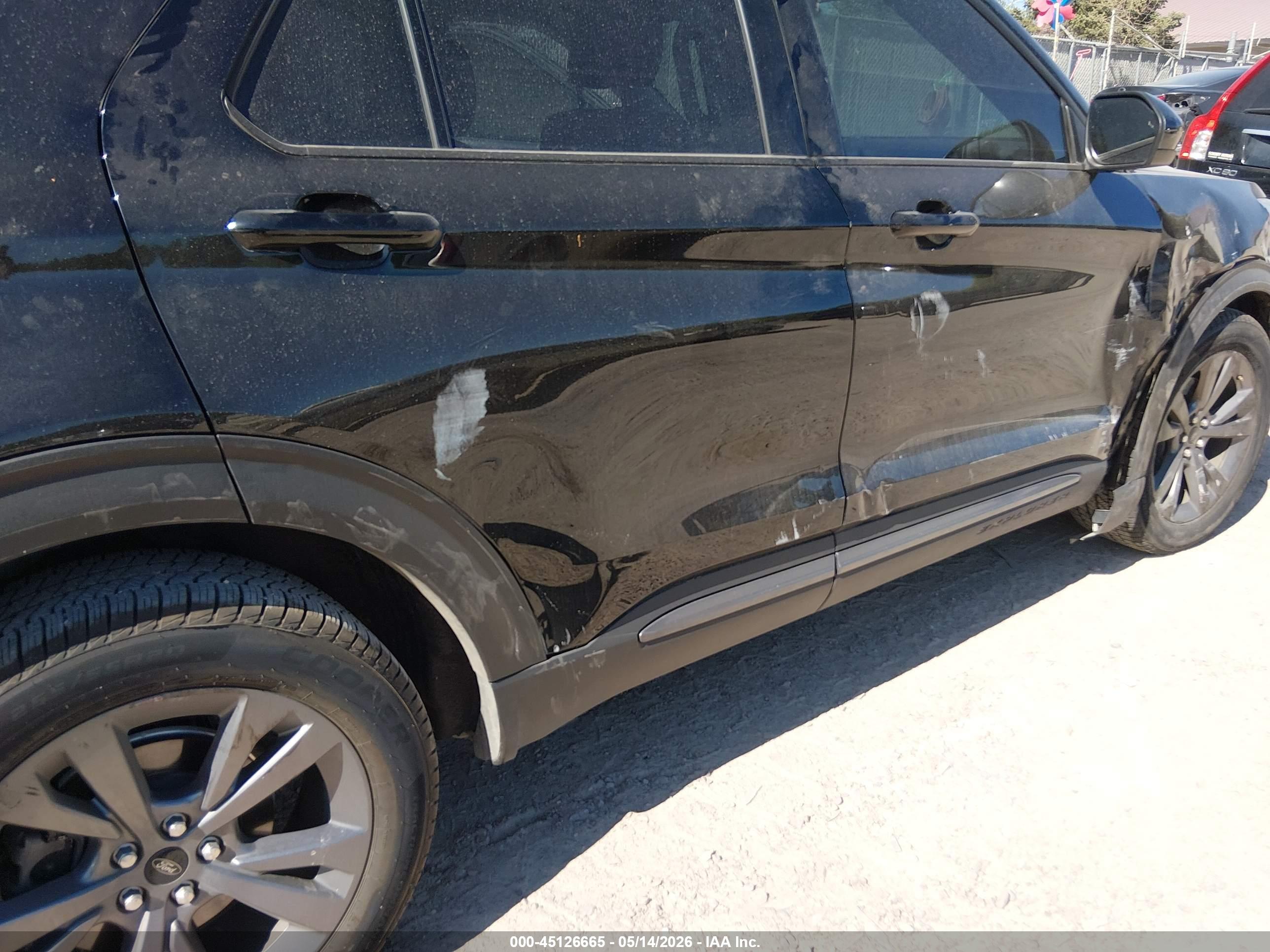 FORD EXPLORER image 6