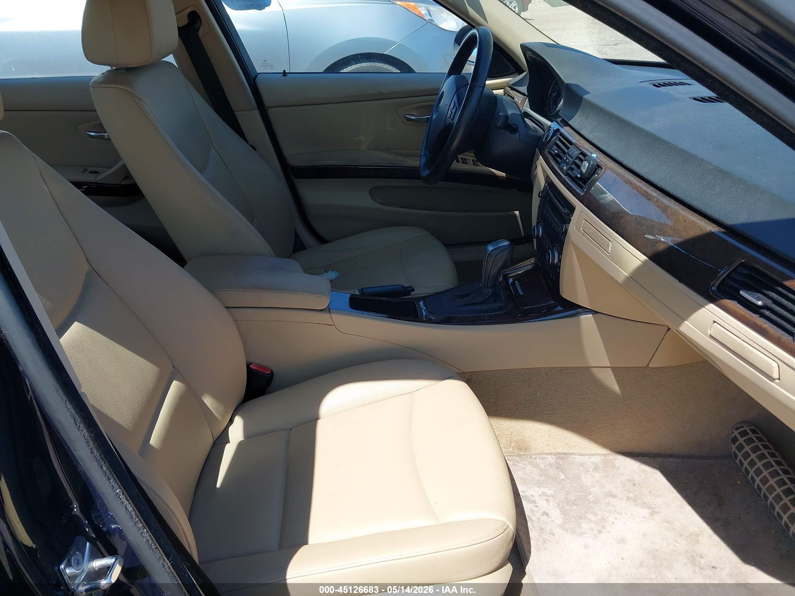BMW 328XI image 5