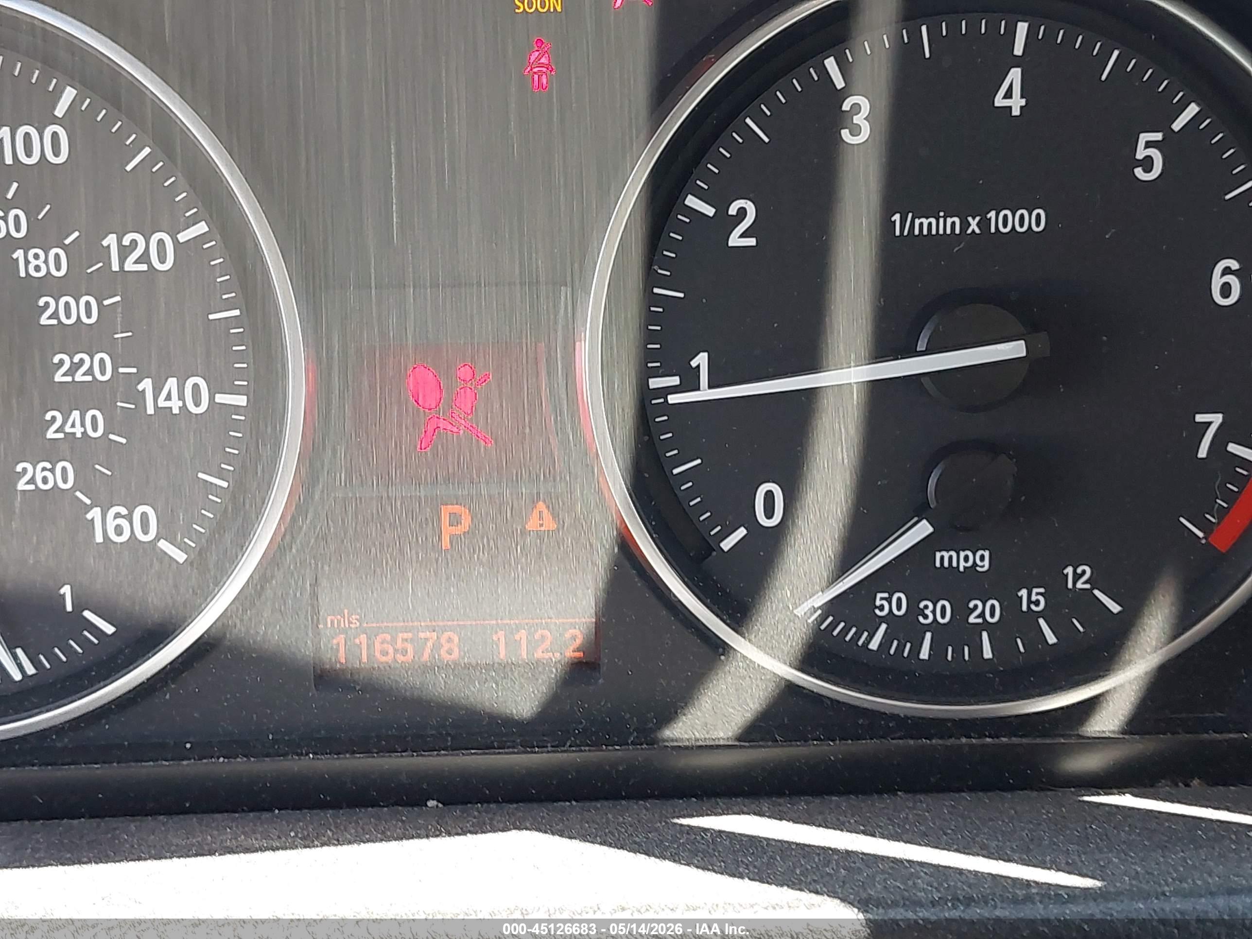 BMW 328XI image 7