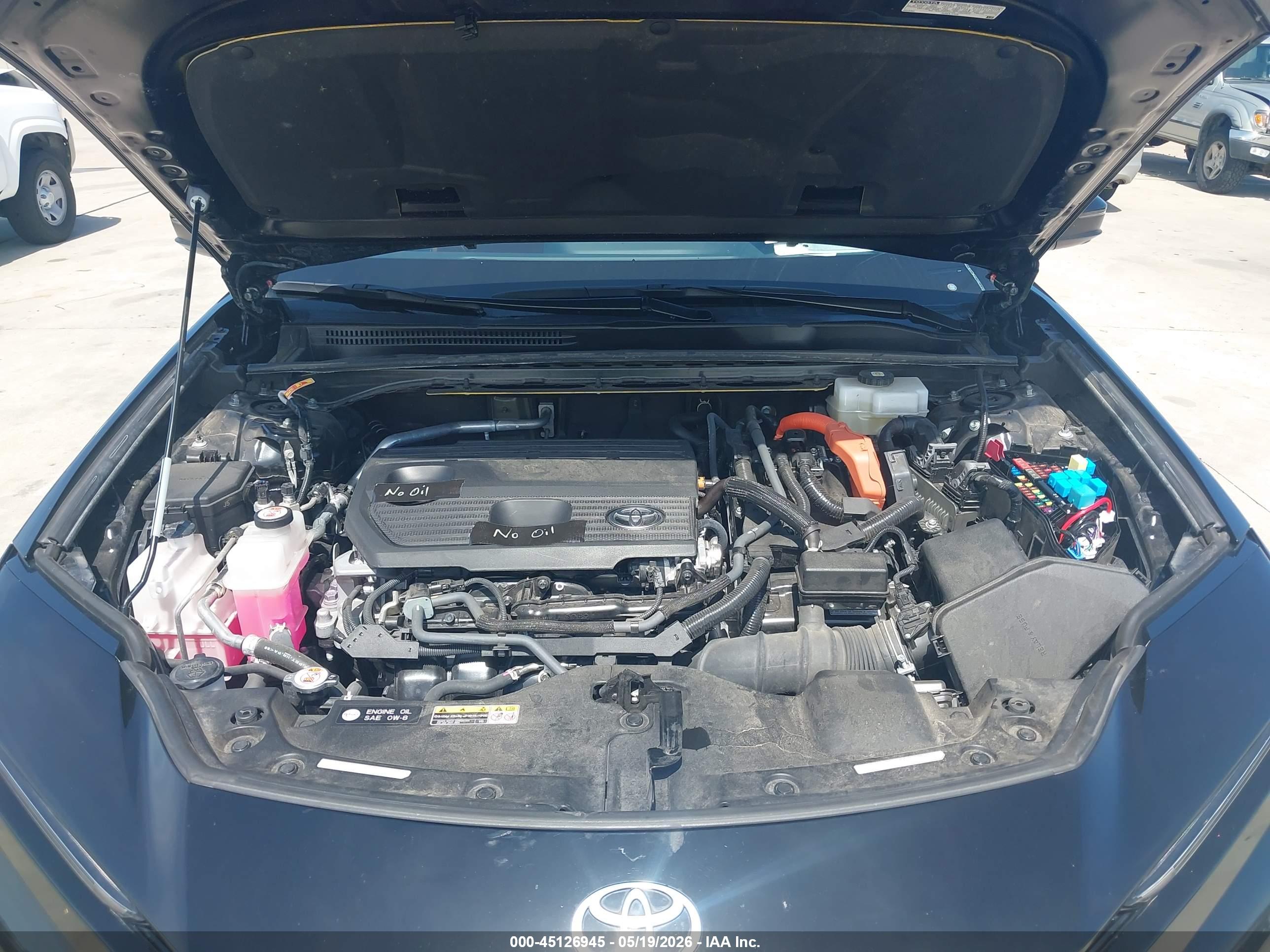TOYOTA CROWN image 10
