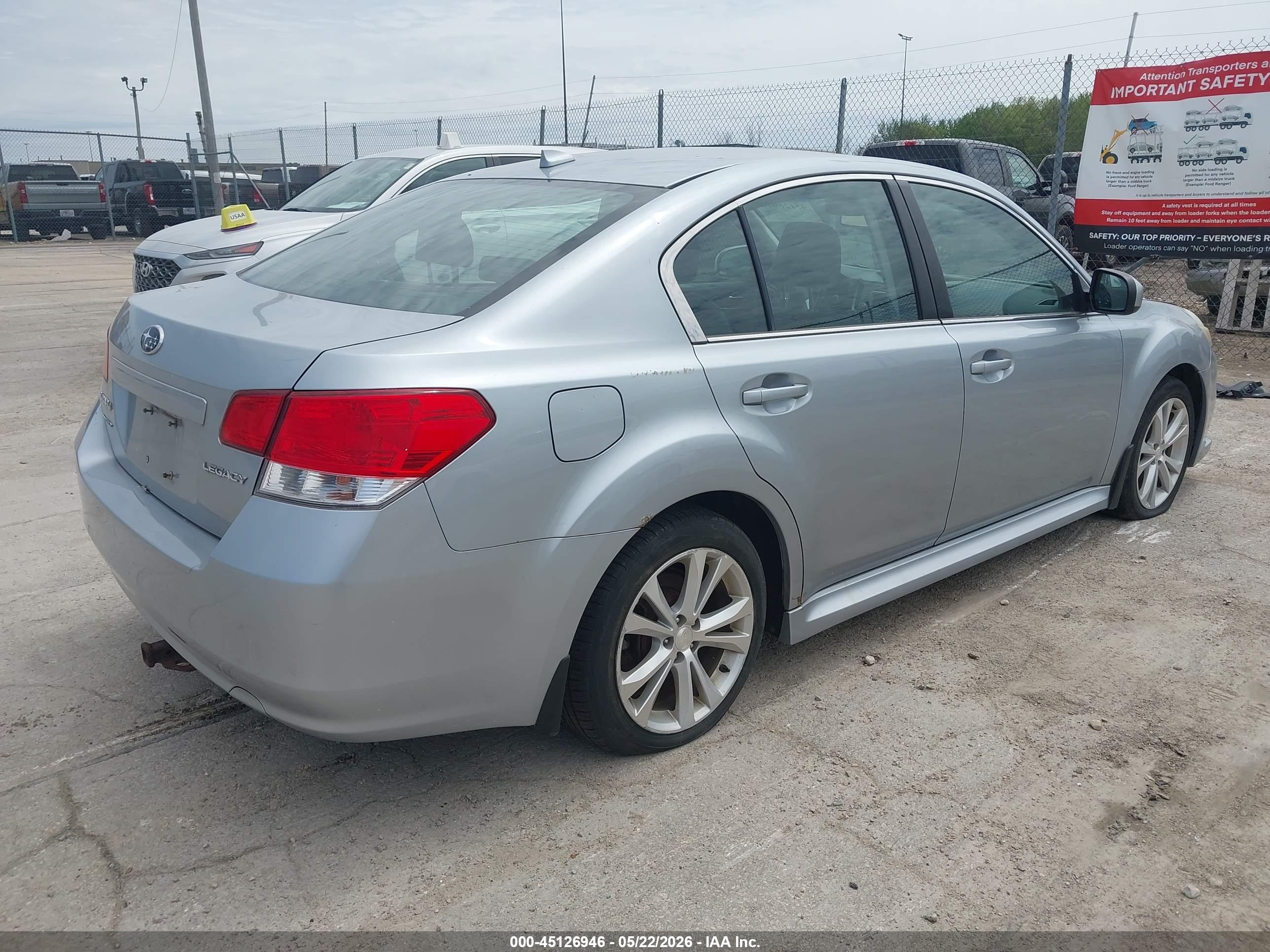 SUBARU LEGACY image 4