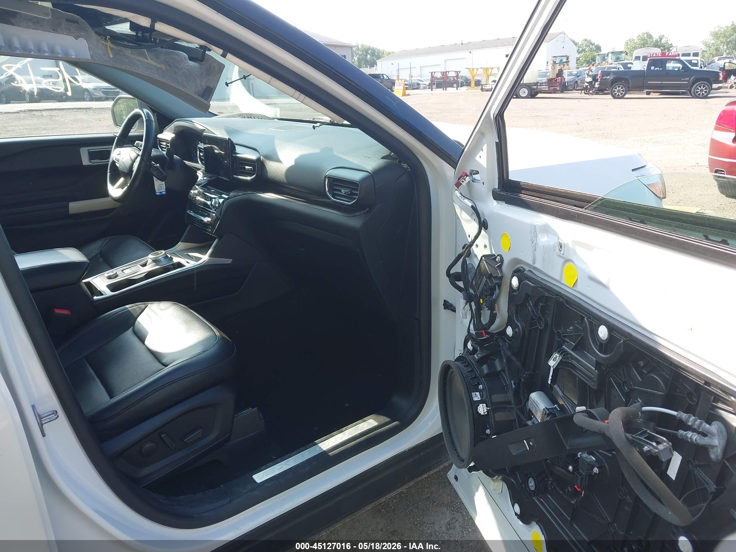 FORD EXPLORER image 5