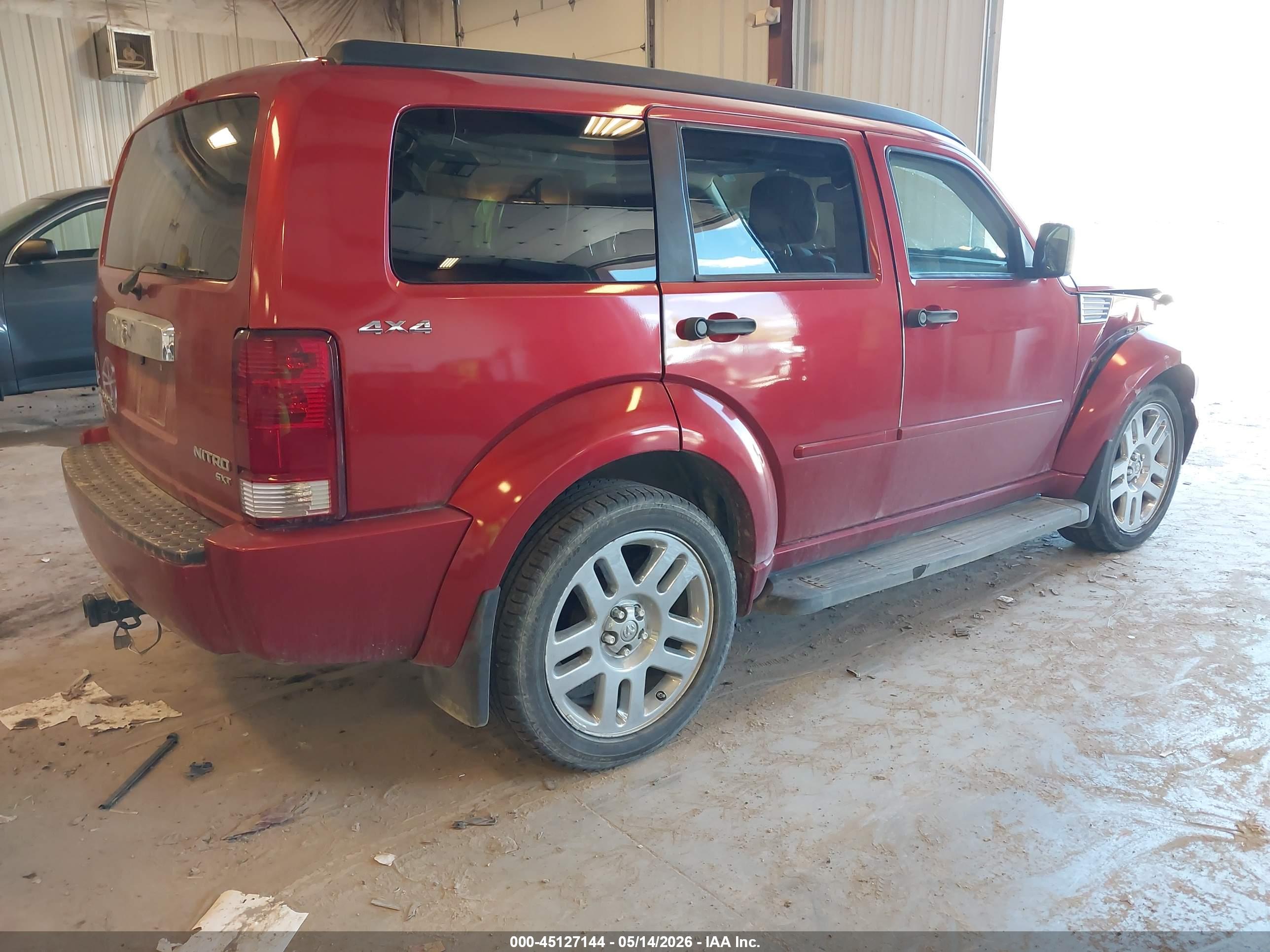 DODGE NITRO image 4