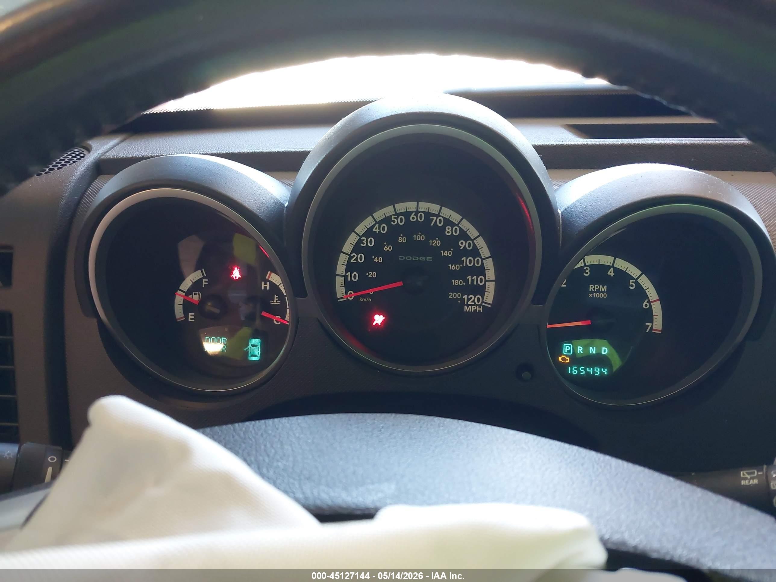 DODGE NITRO image 7