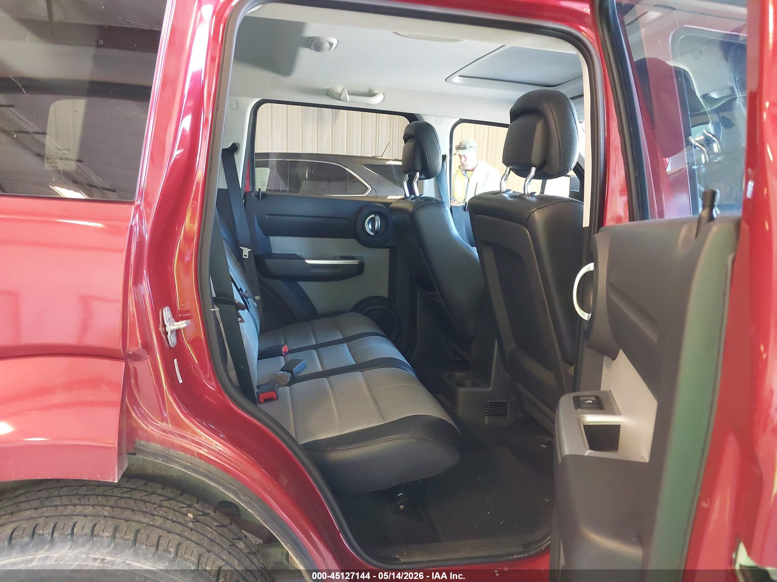 DODGE NITRO image 8