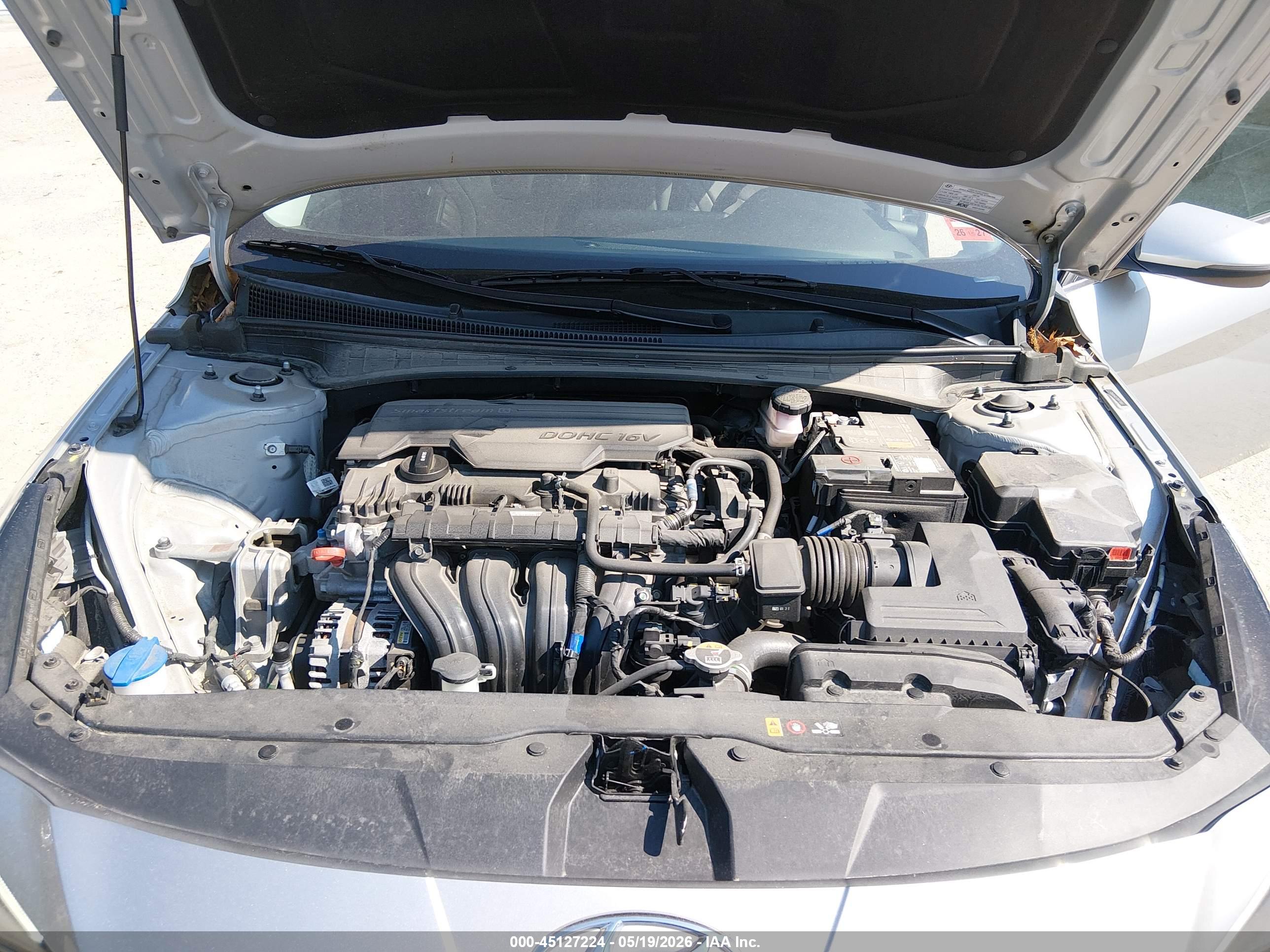 HYUNDAI ELANTRA image 10