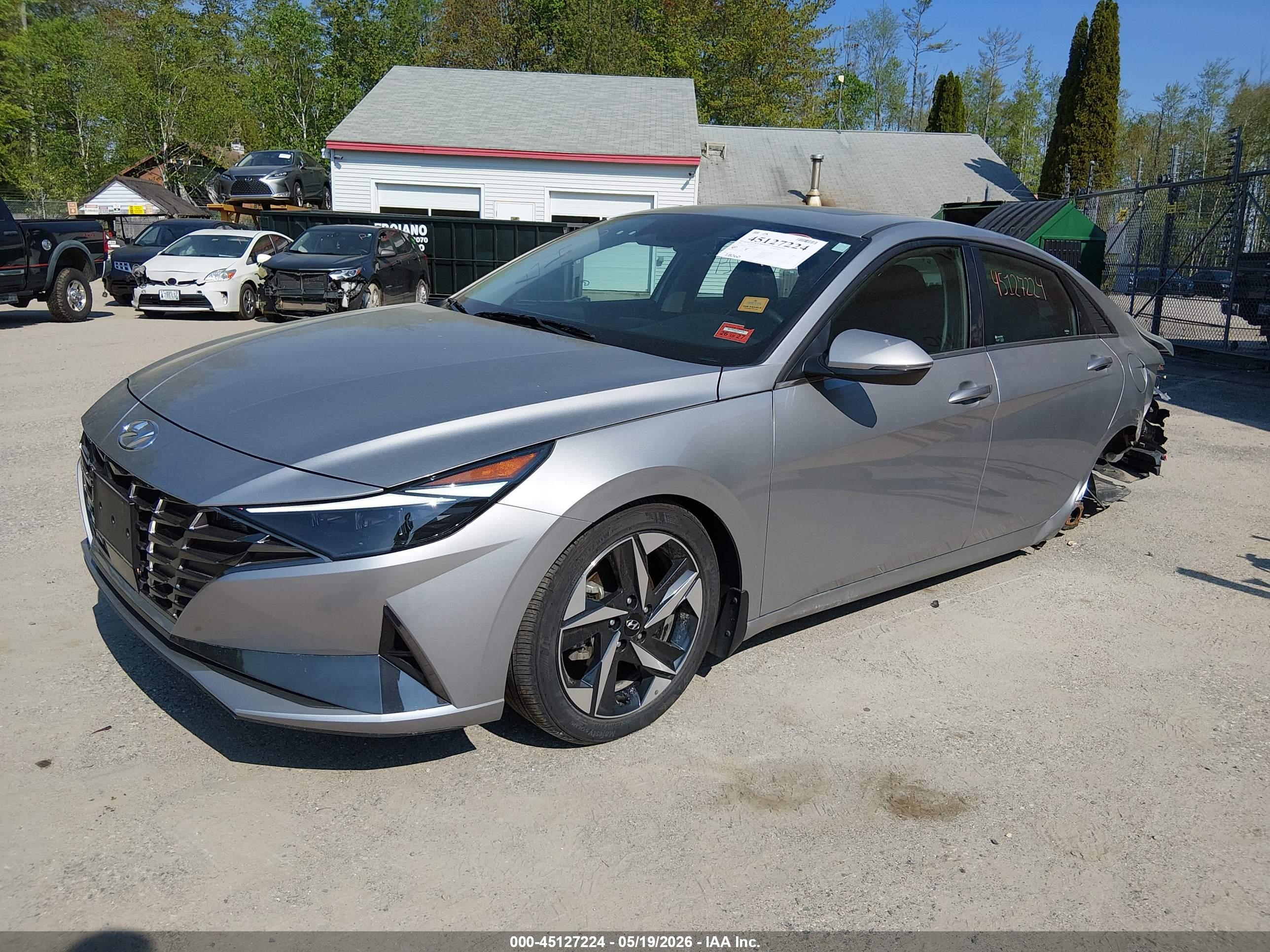 HYUNDAI ELANTRA image 2