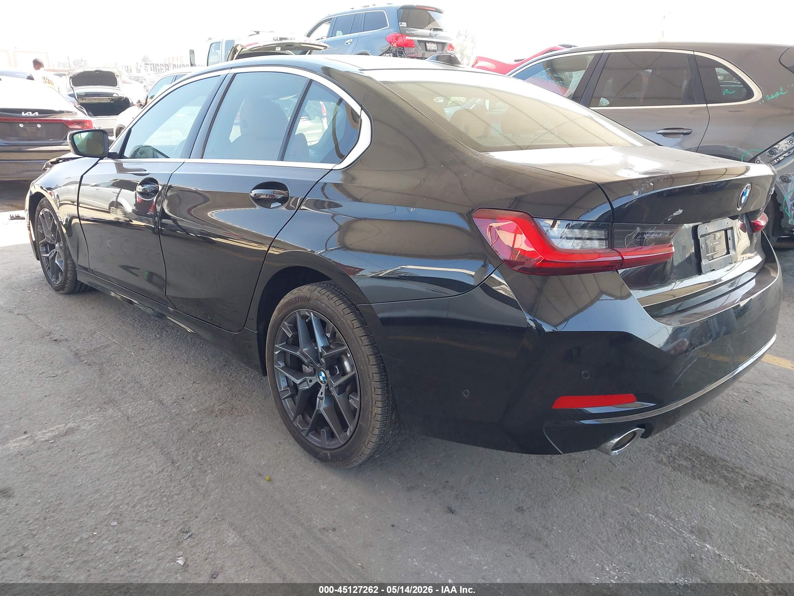 BMW 330I image 3
