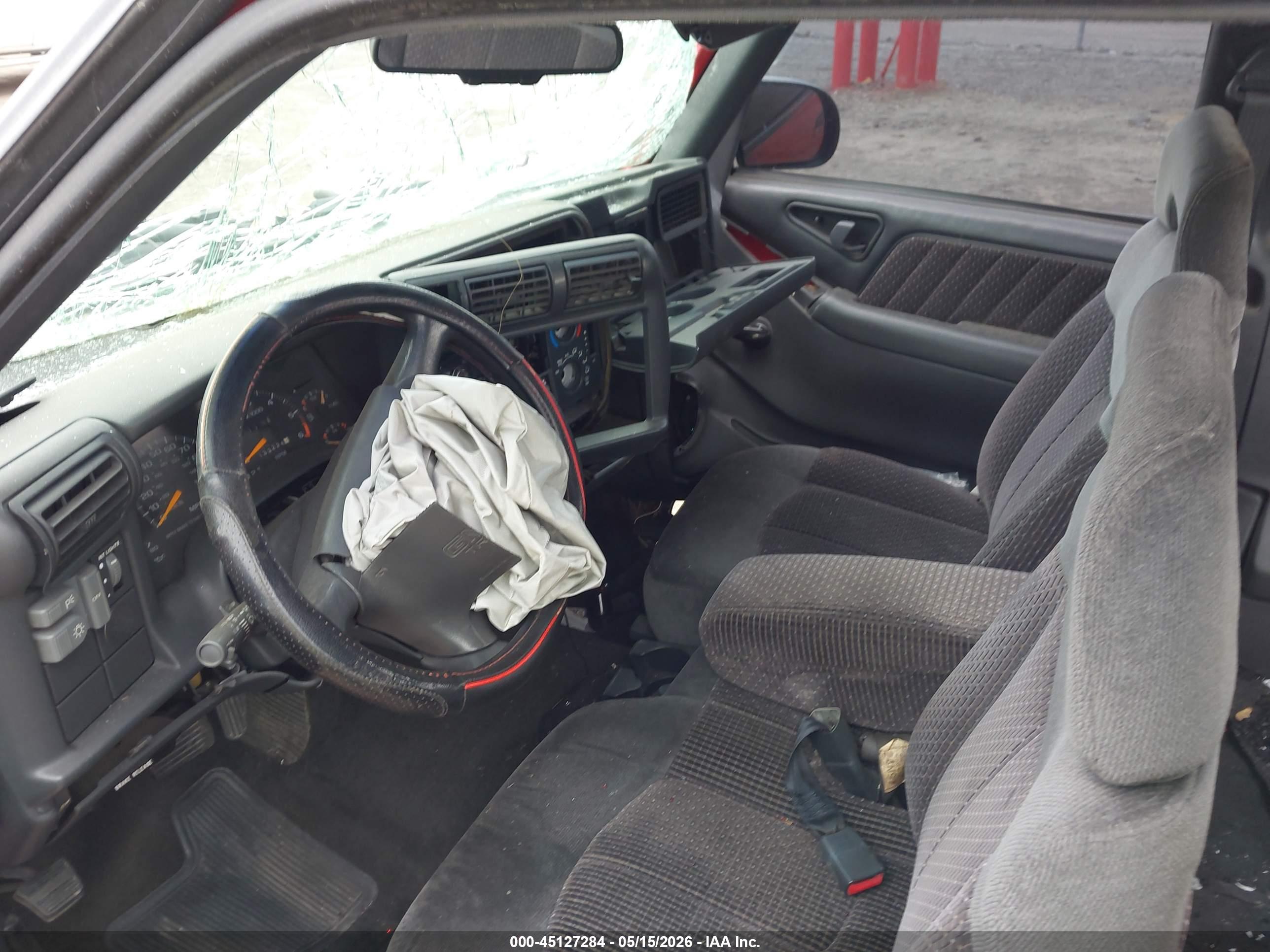 GMC SONOMA image 5