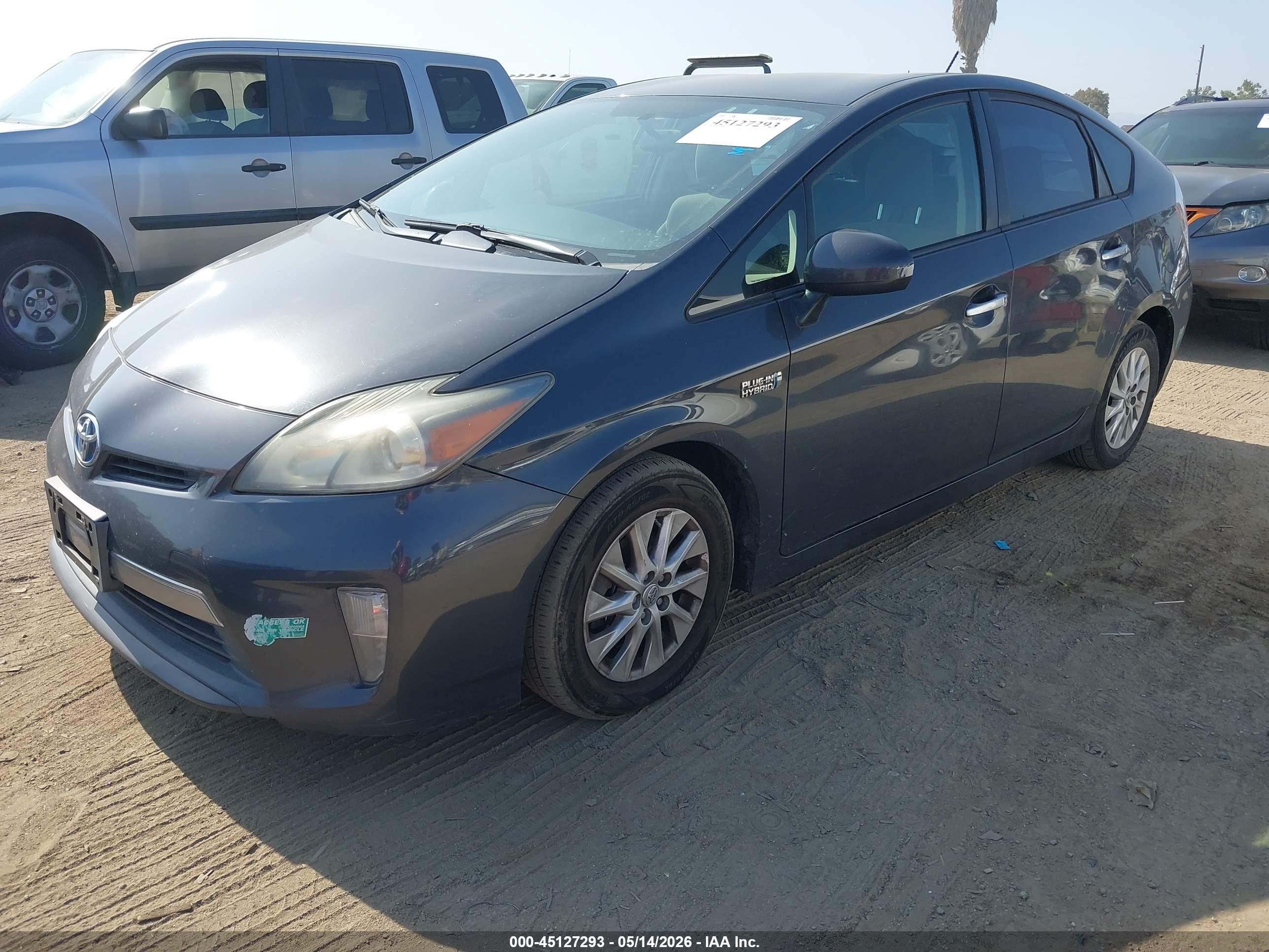 TOYOTA PRIUS image 2