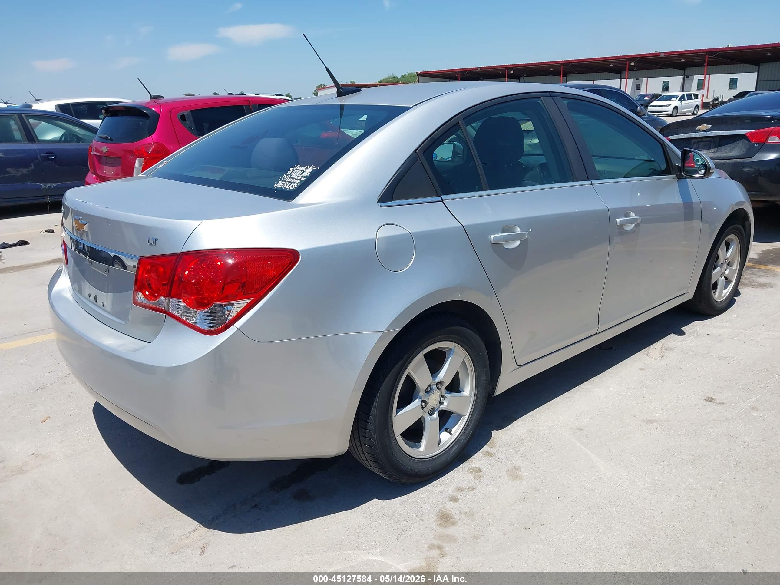 CHEVROLET CRUZE image 4