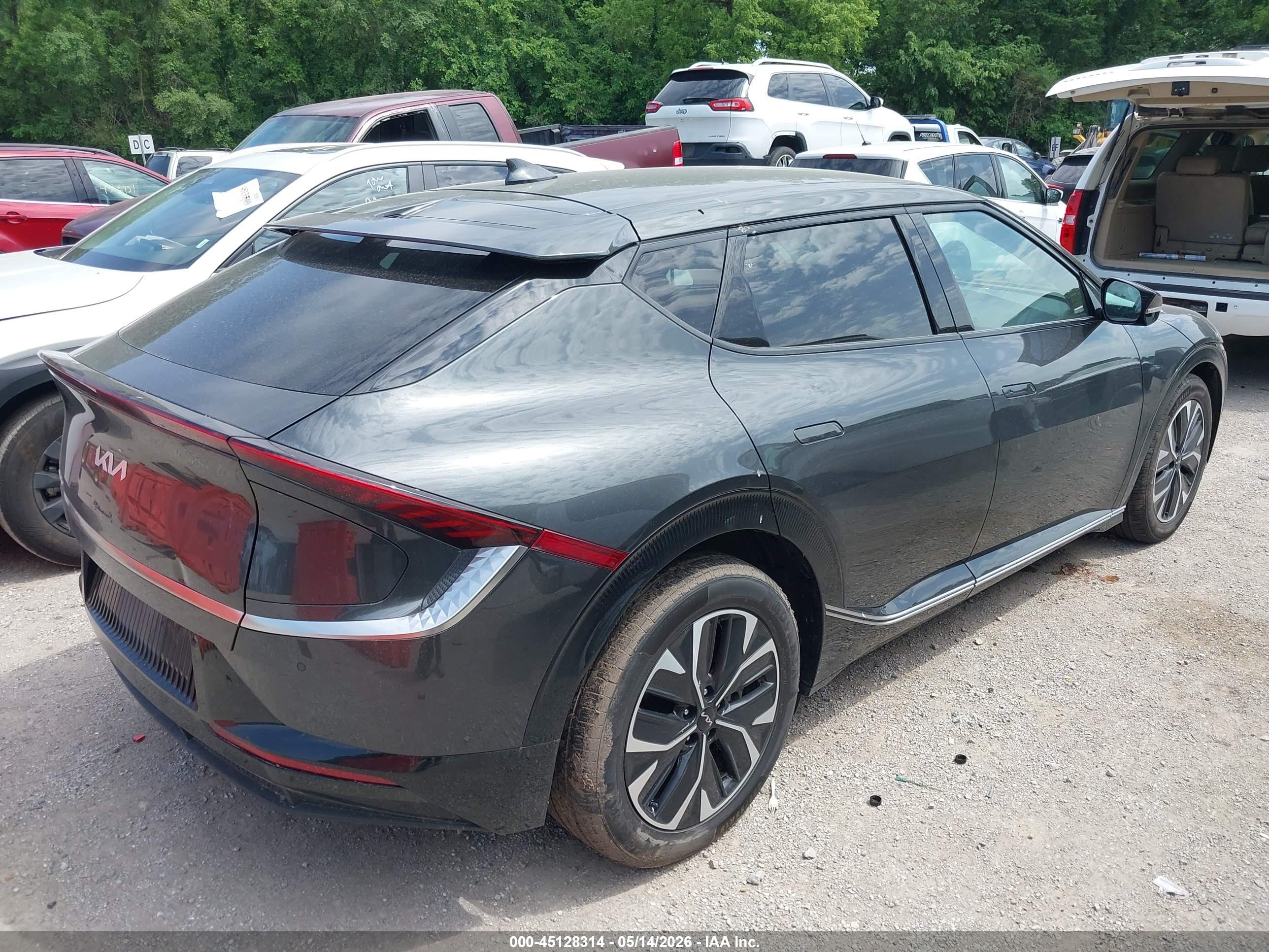 KIA EV6 image 4