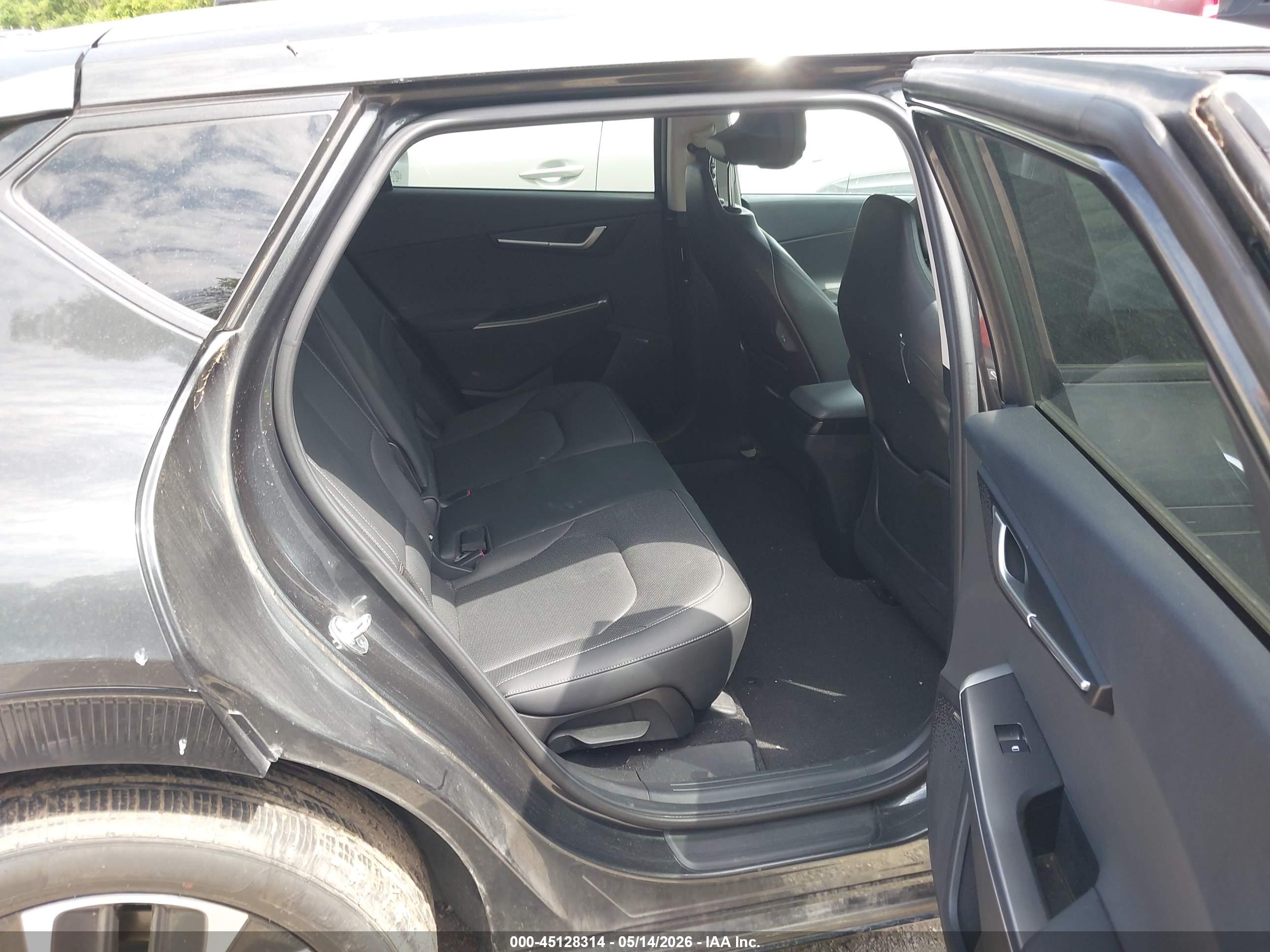 KIA EV6 image 8