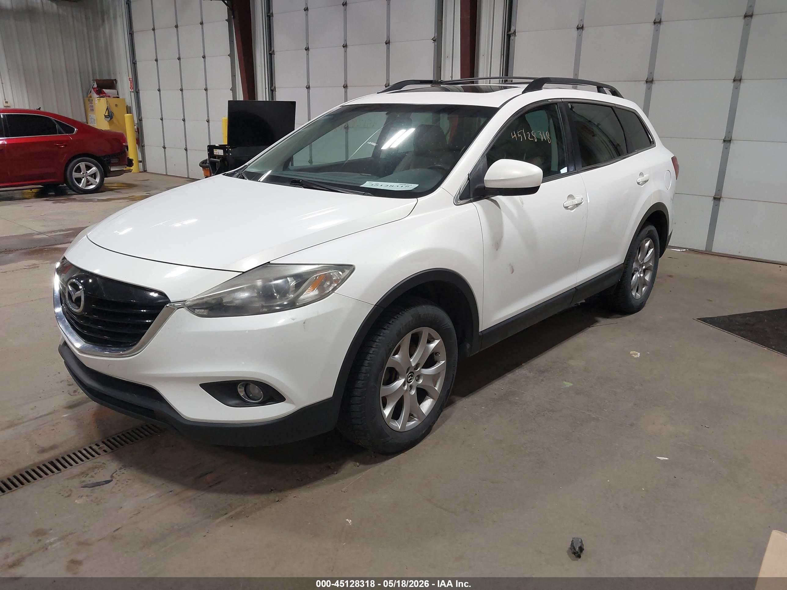 MAZDA CX-9 image 2