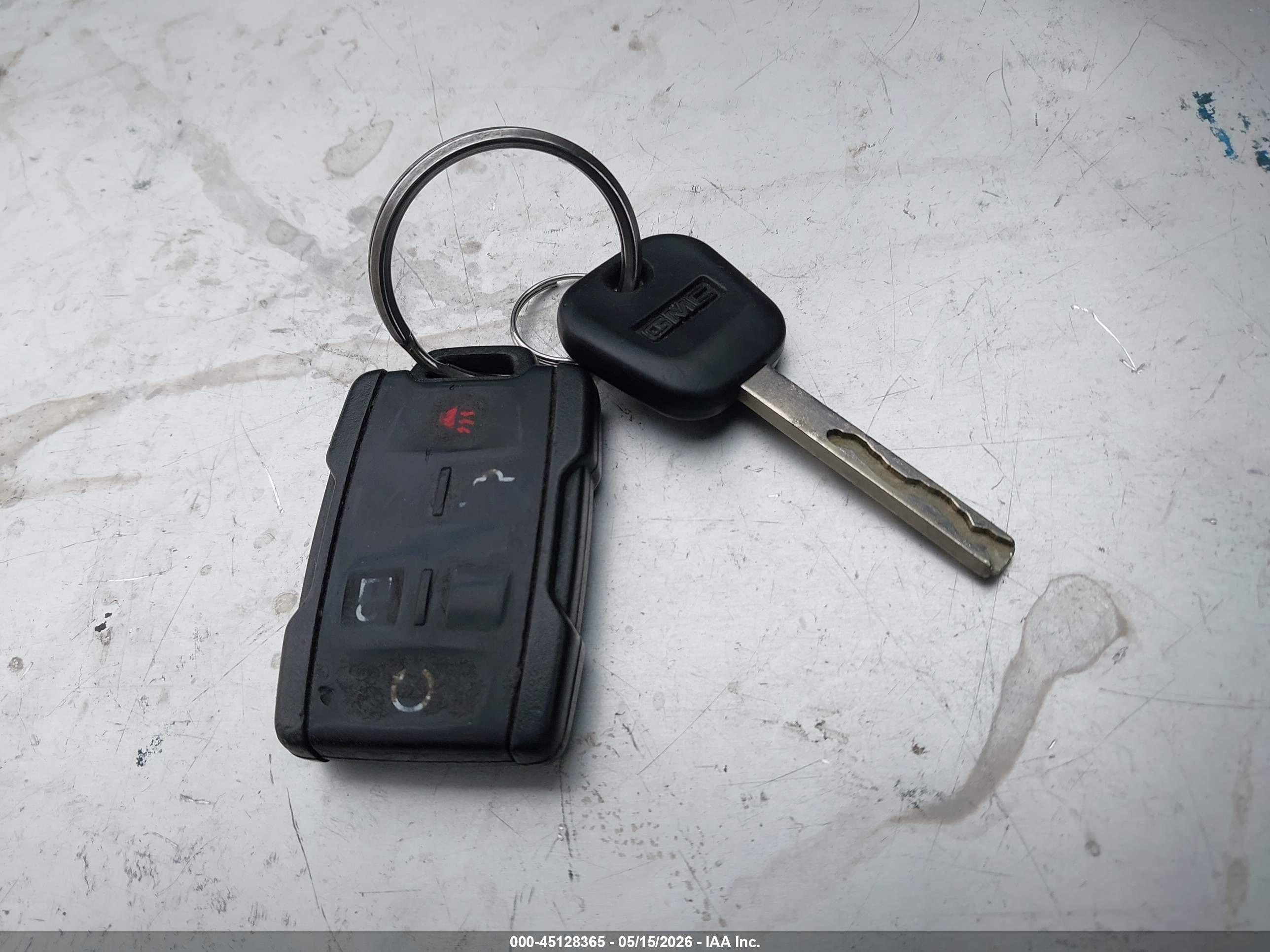 GMC YUKON image 11