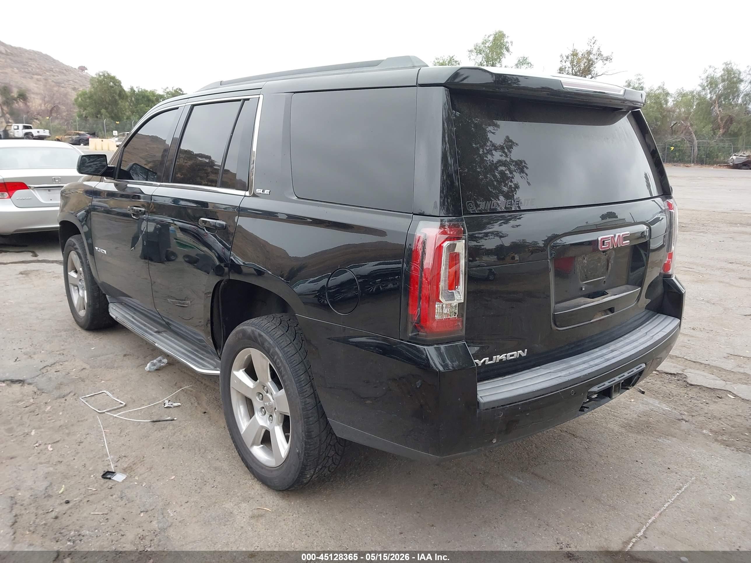 GMC YUKON image 3