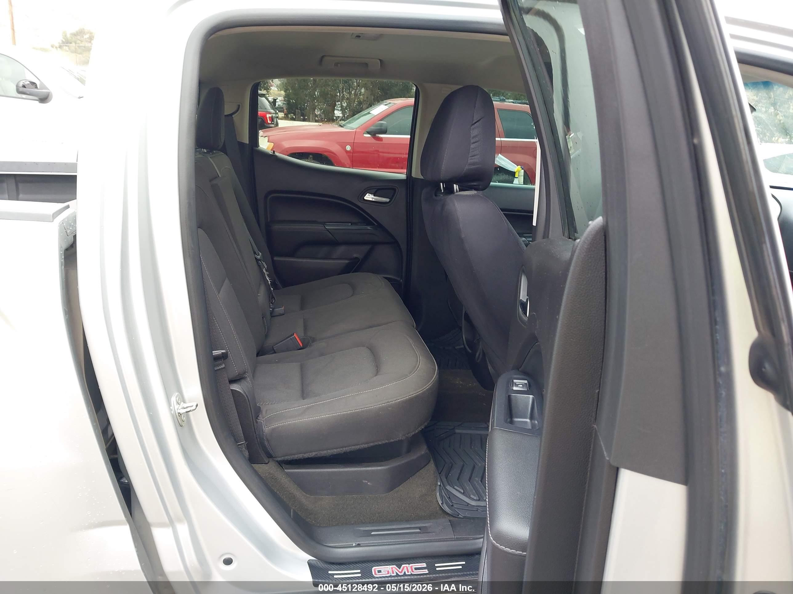 GMC CANYON image 8