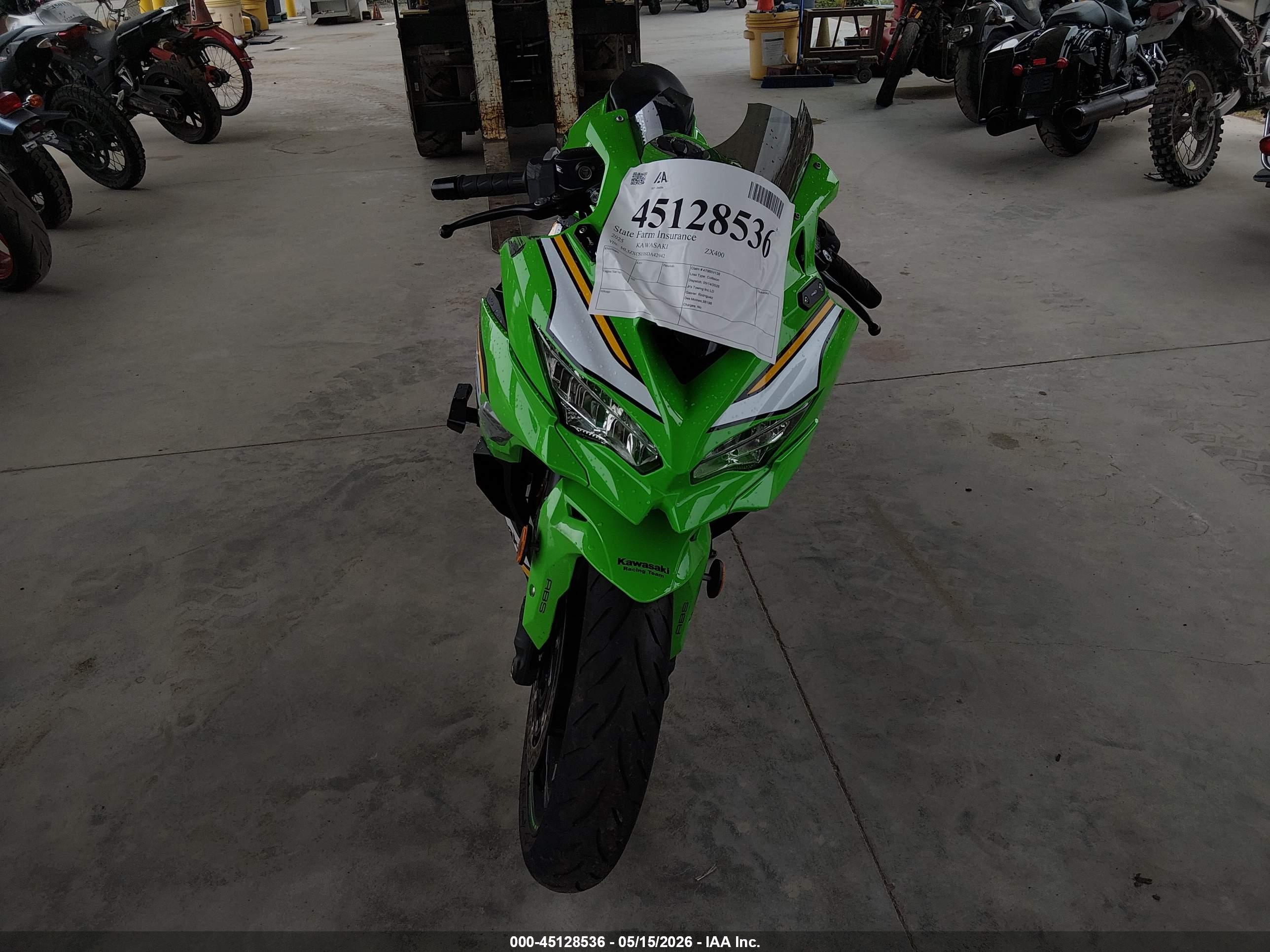 KAWASAKI ZX400 image 5