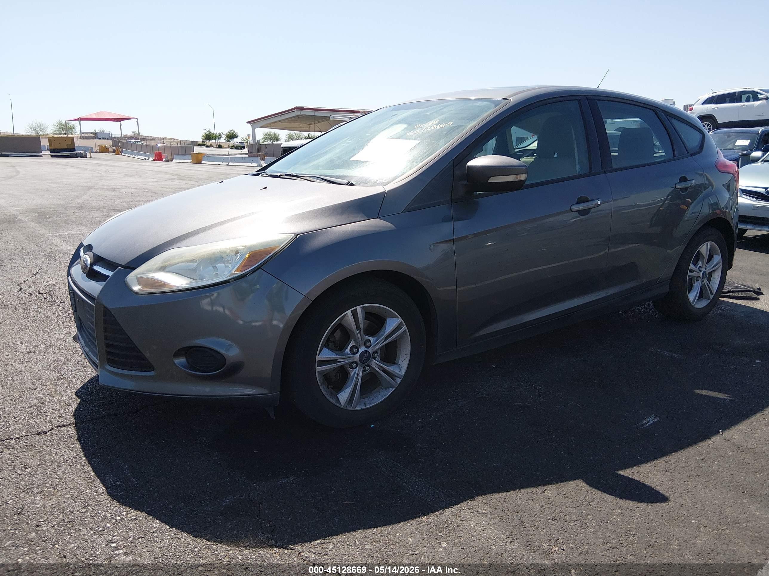 FORD FOCUS image 2