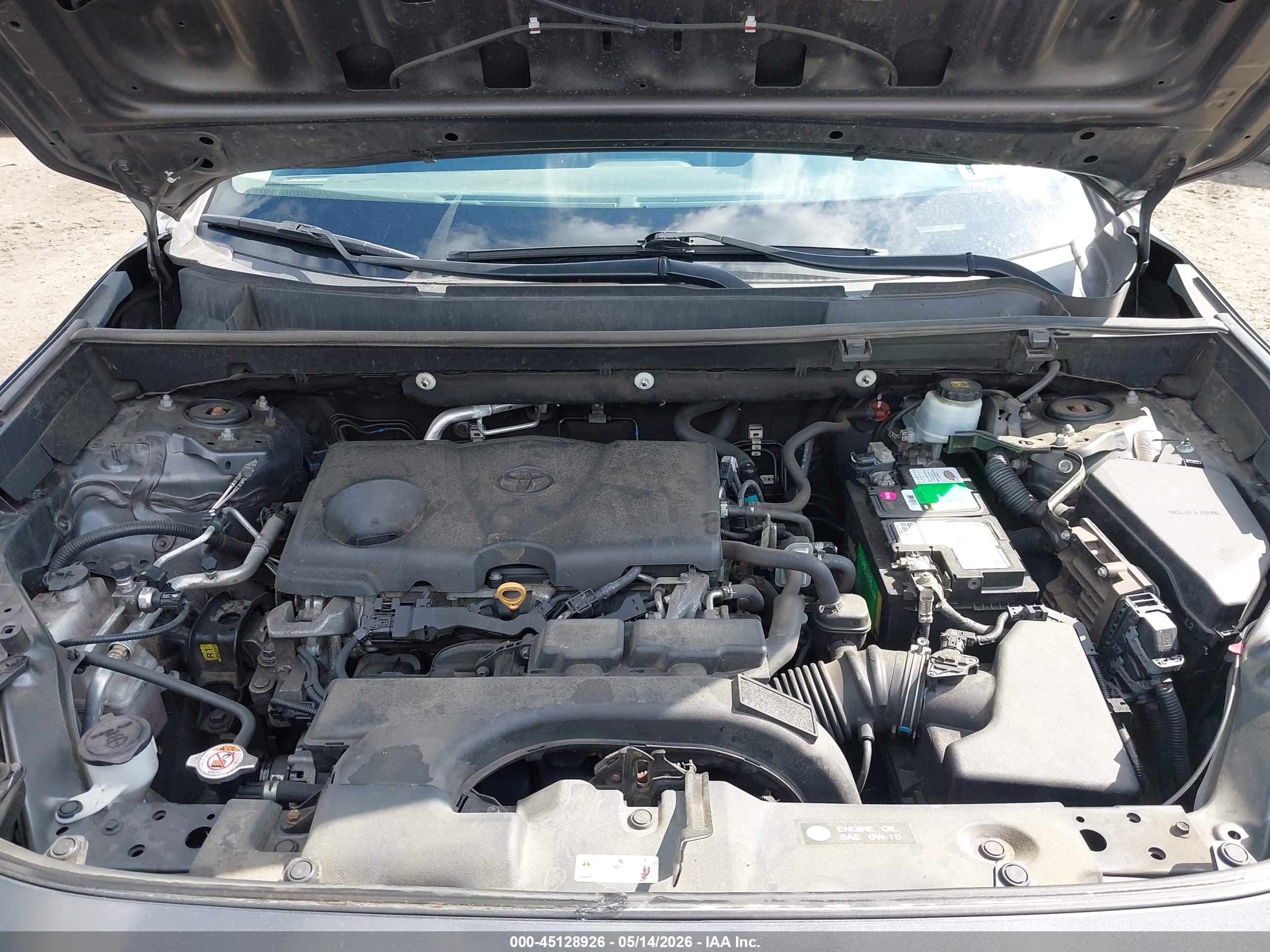 TOYOTA RAV4 image 10