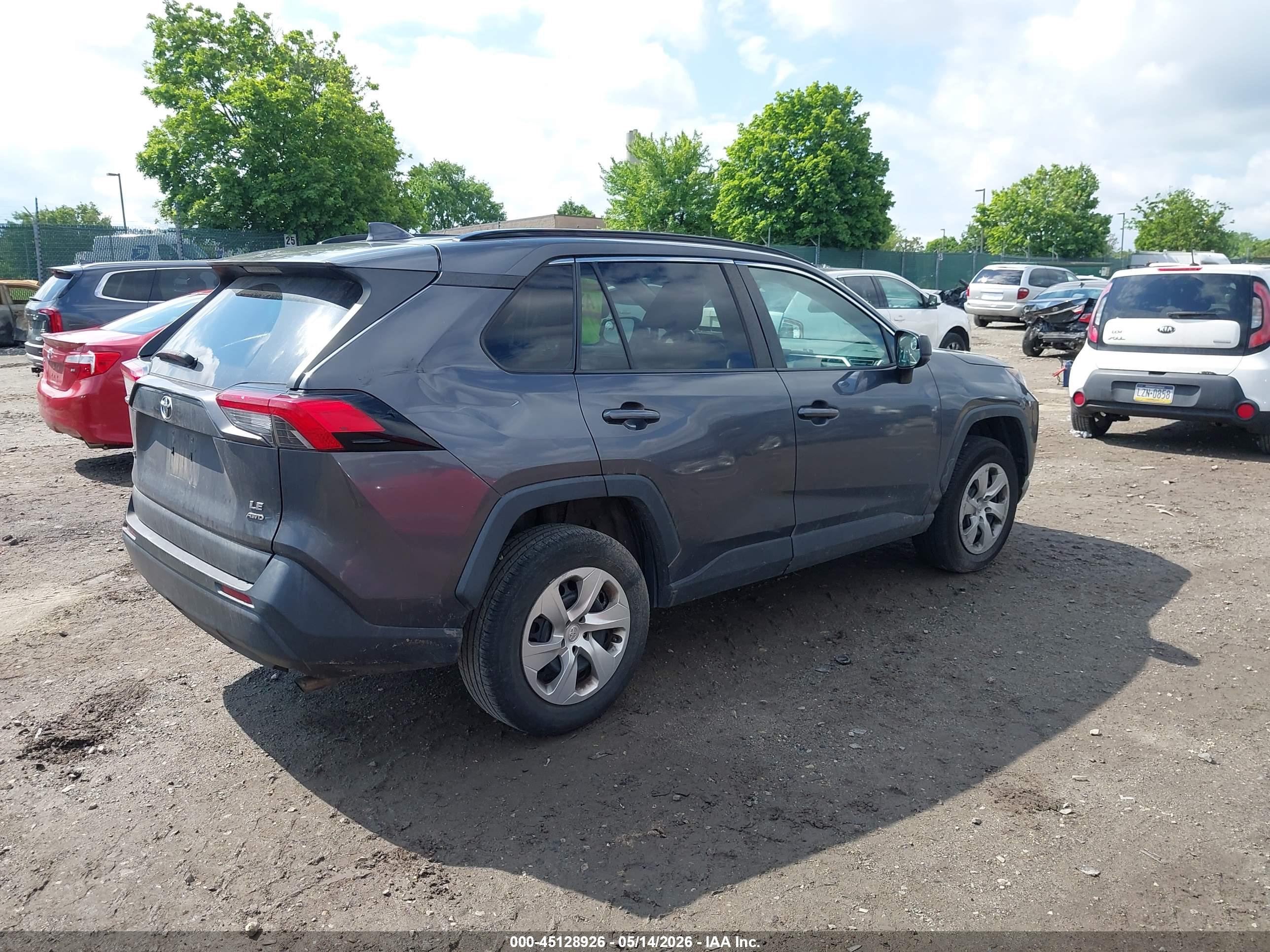 TOYOTA RAV4 image 4