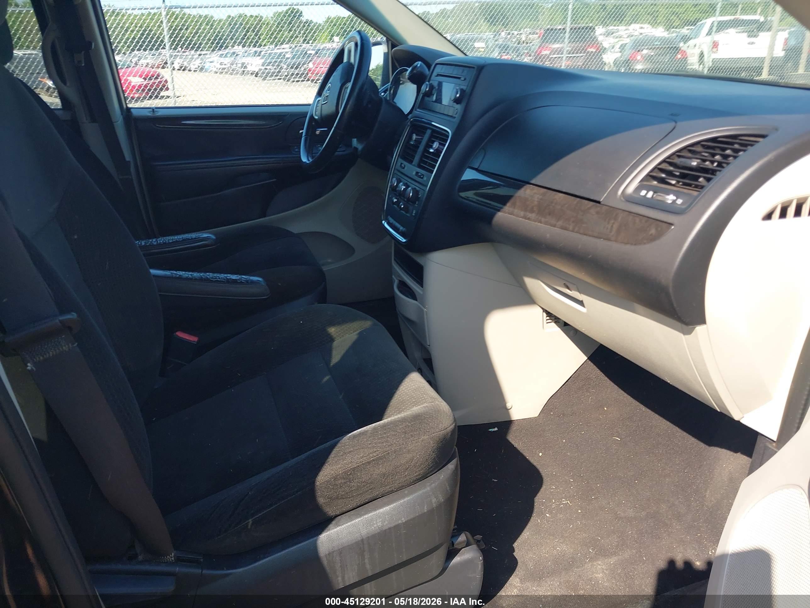 DODGE GRAND image 5
