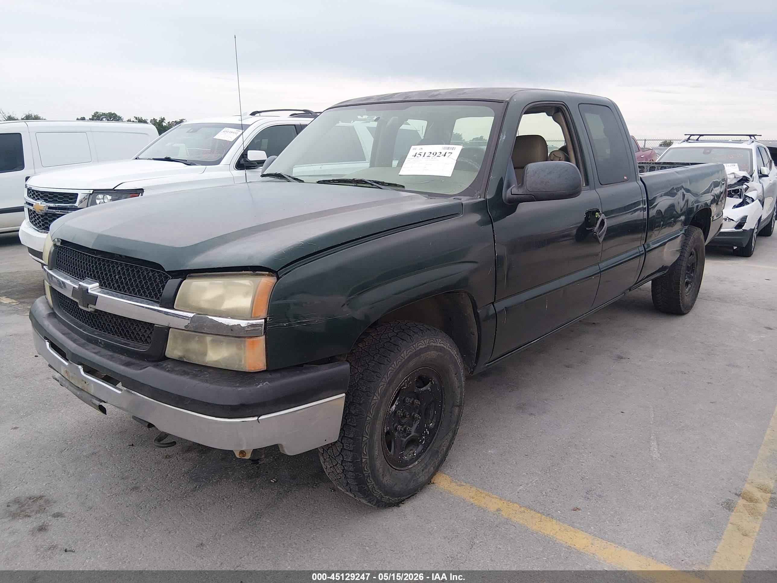 CHEVROLET SILVERADO image 2