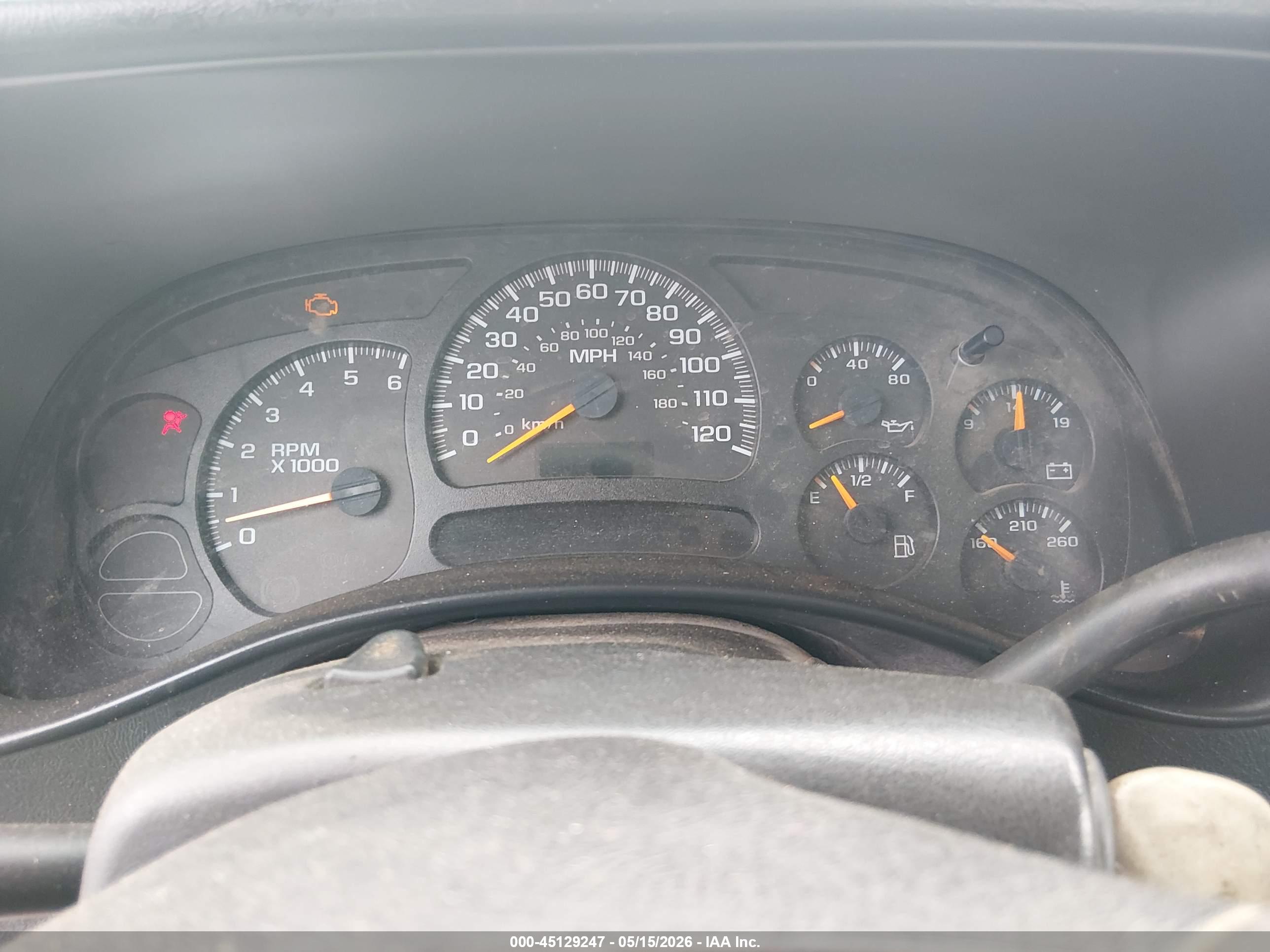 CHEVROLET SILVERADO image 7