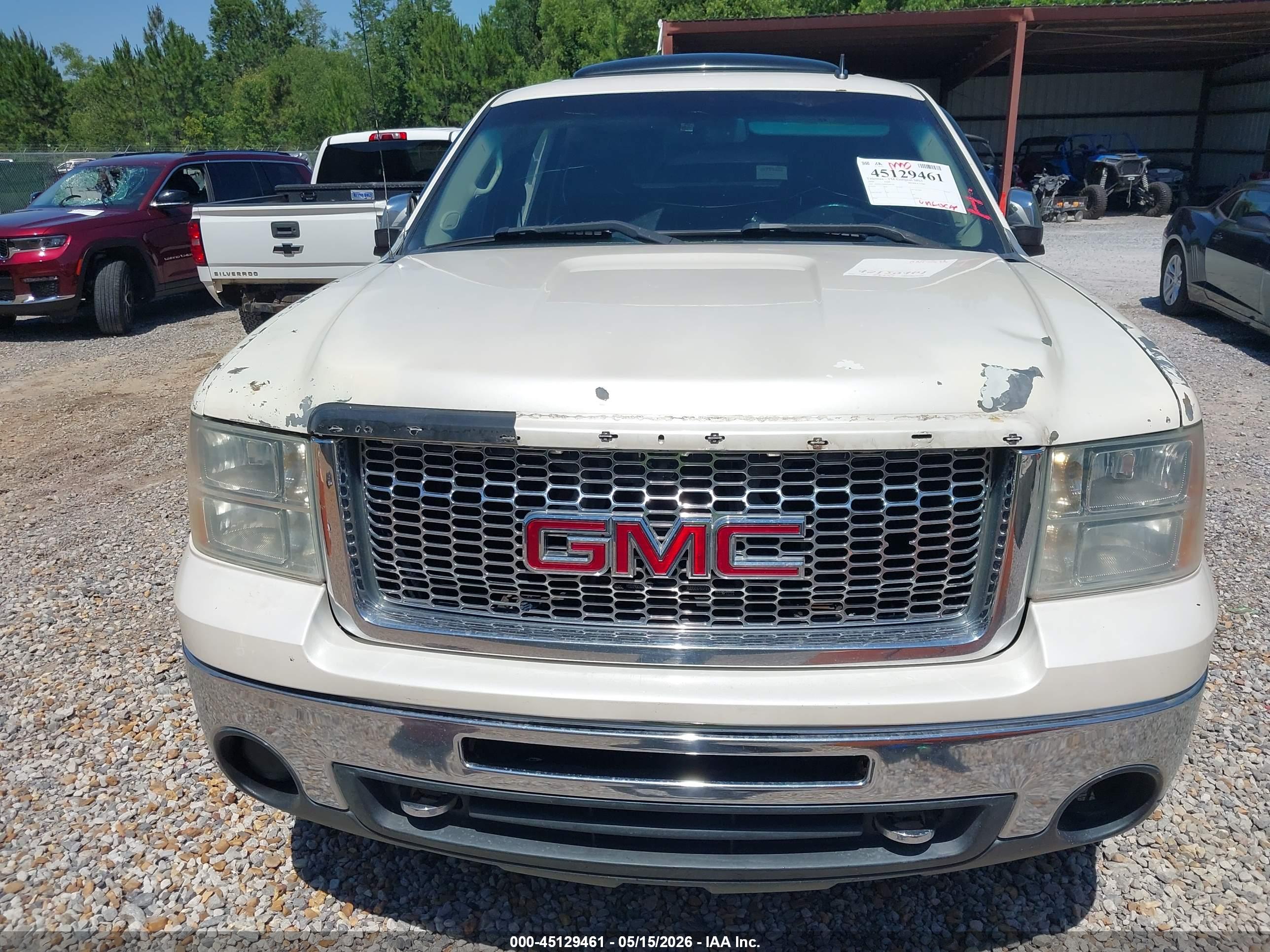 GMC SIERRA image 6