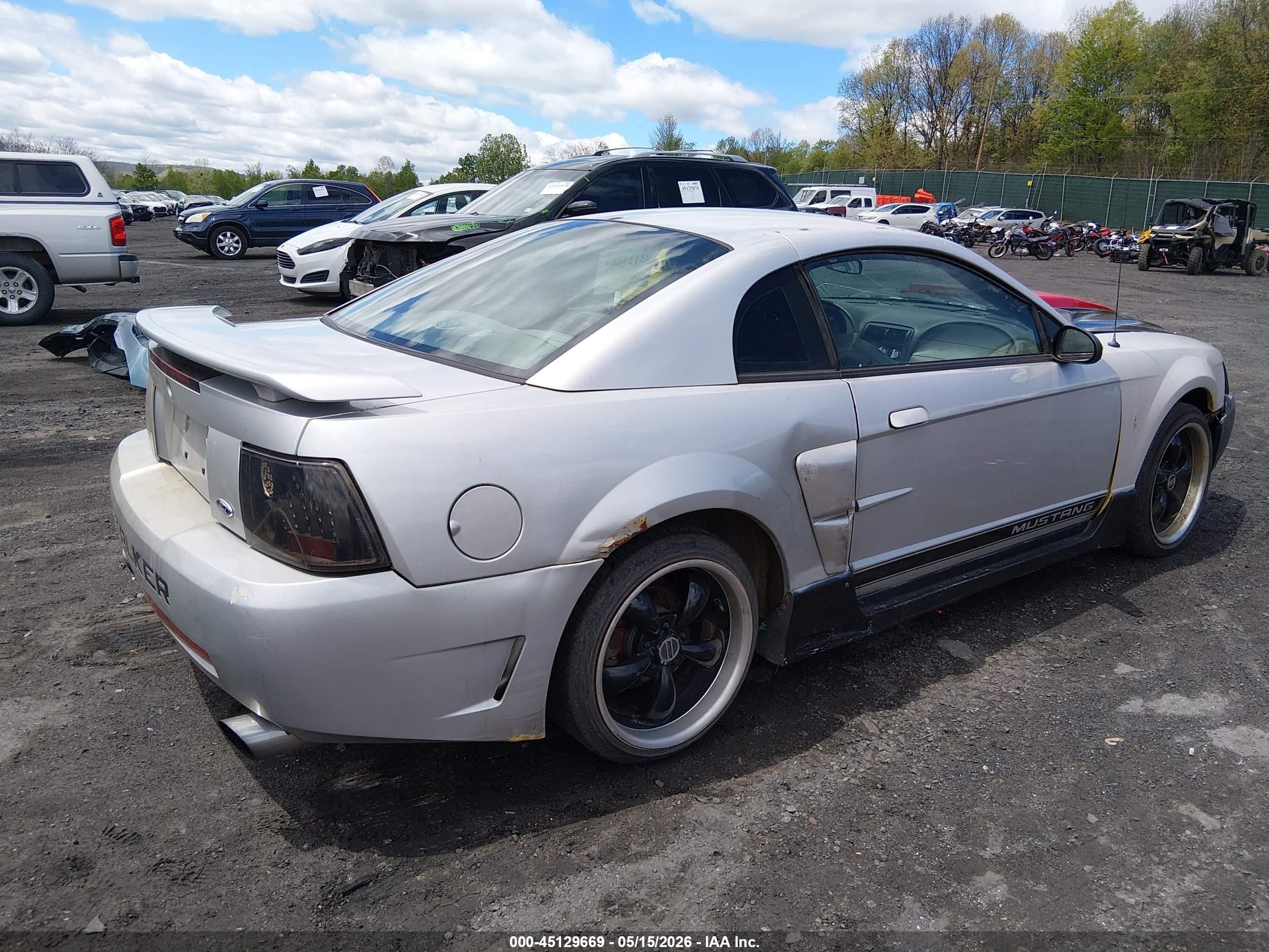FORD MUSTANG image 4