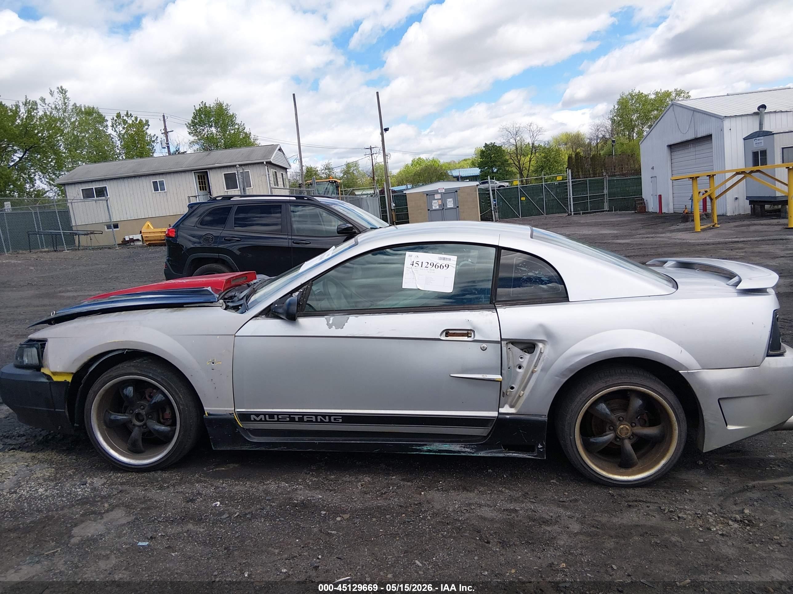 FORD MUSTANG image 6