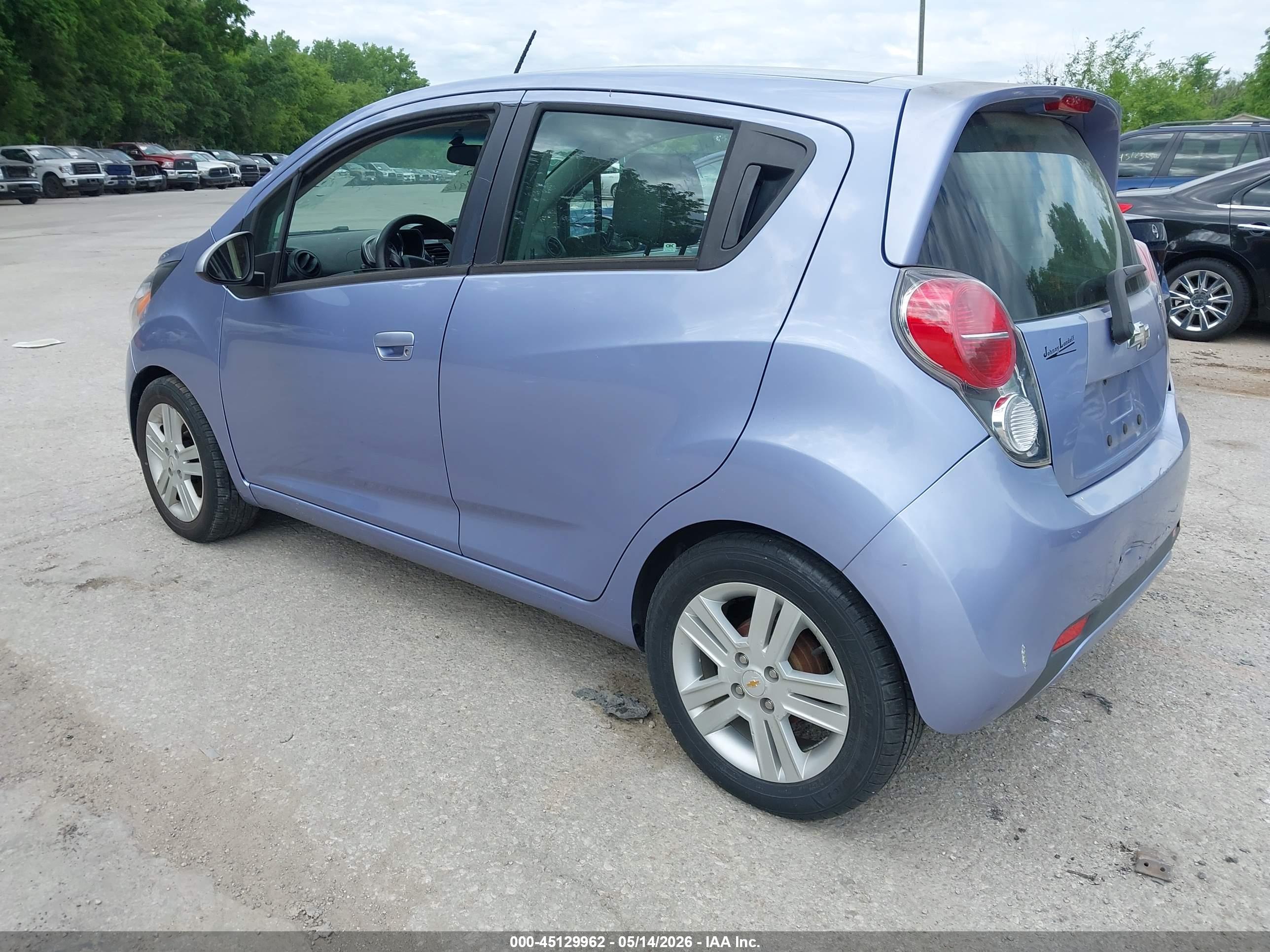 CHEVROLET SPARK image 3