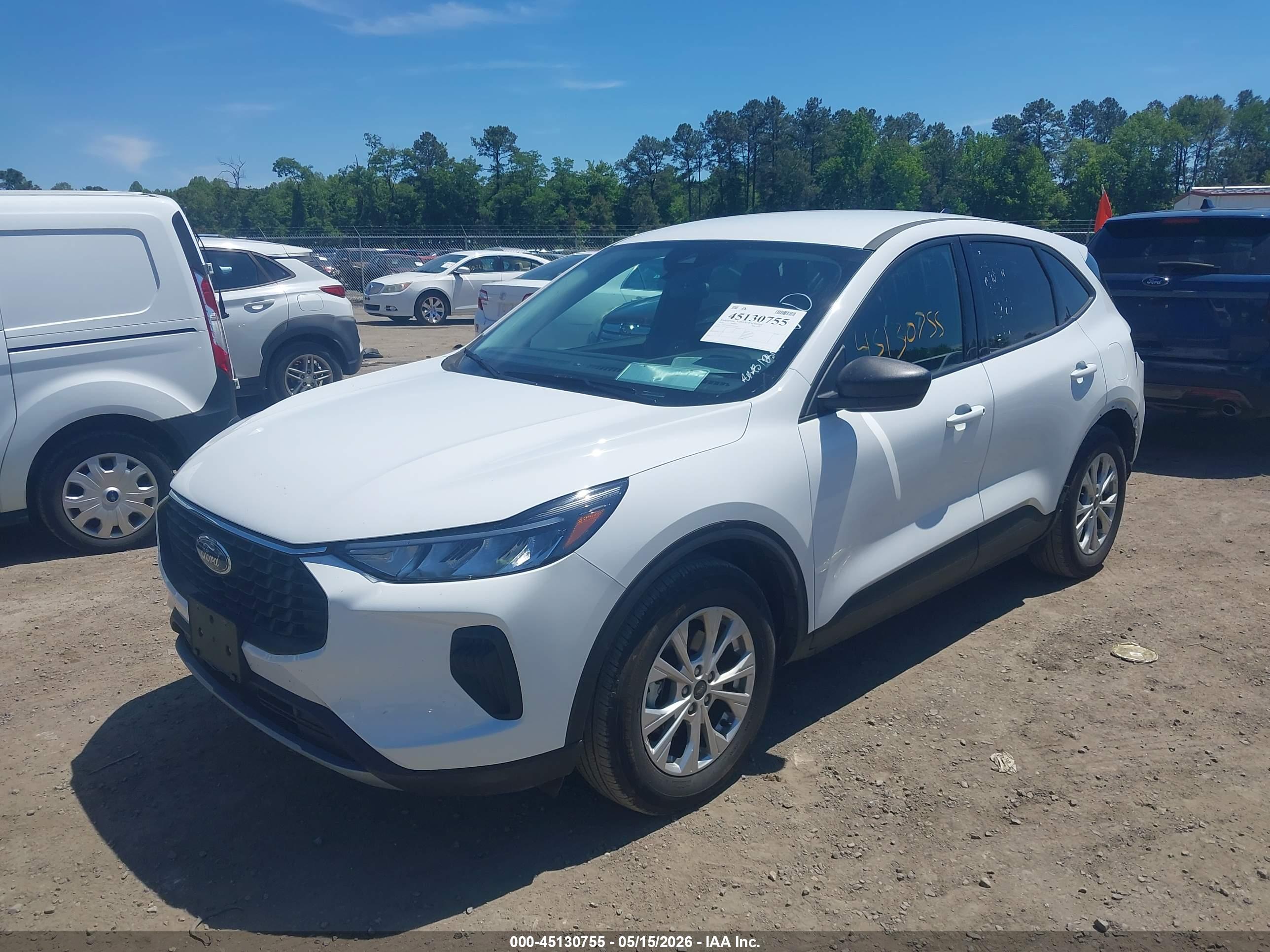 FORD ESCAPE image 2