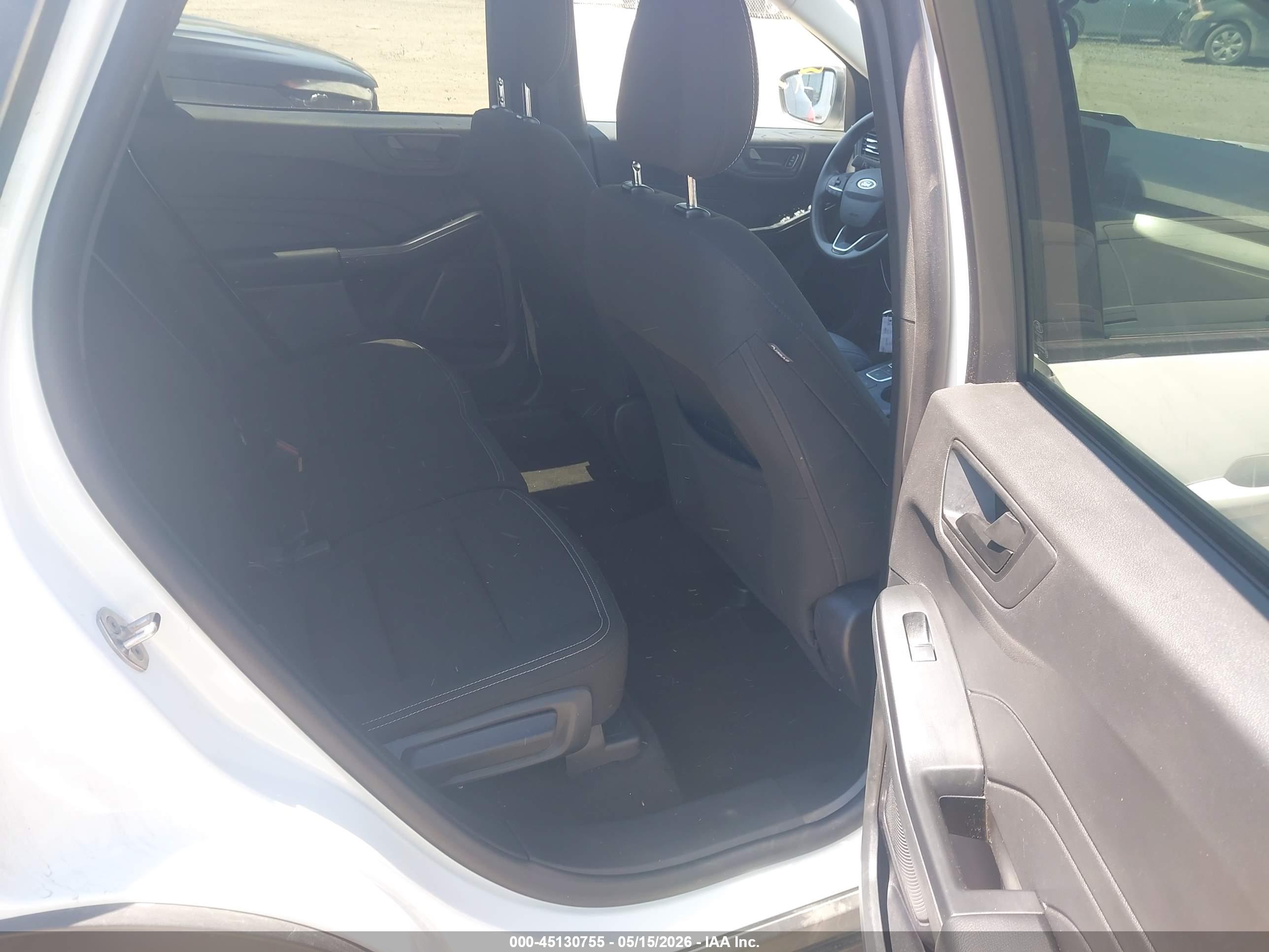 FORD ESCAPE image 8