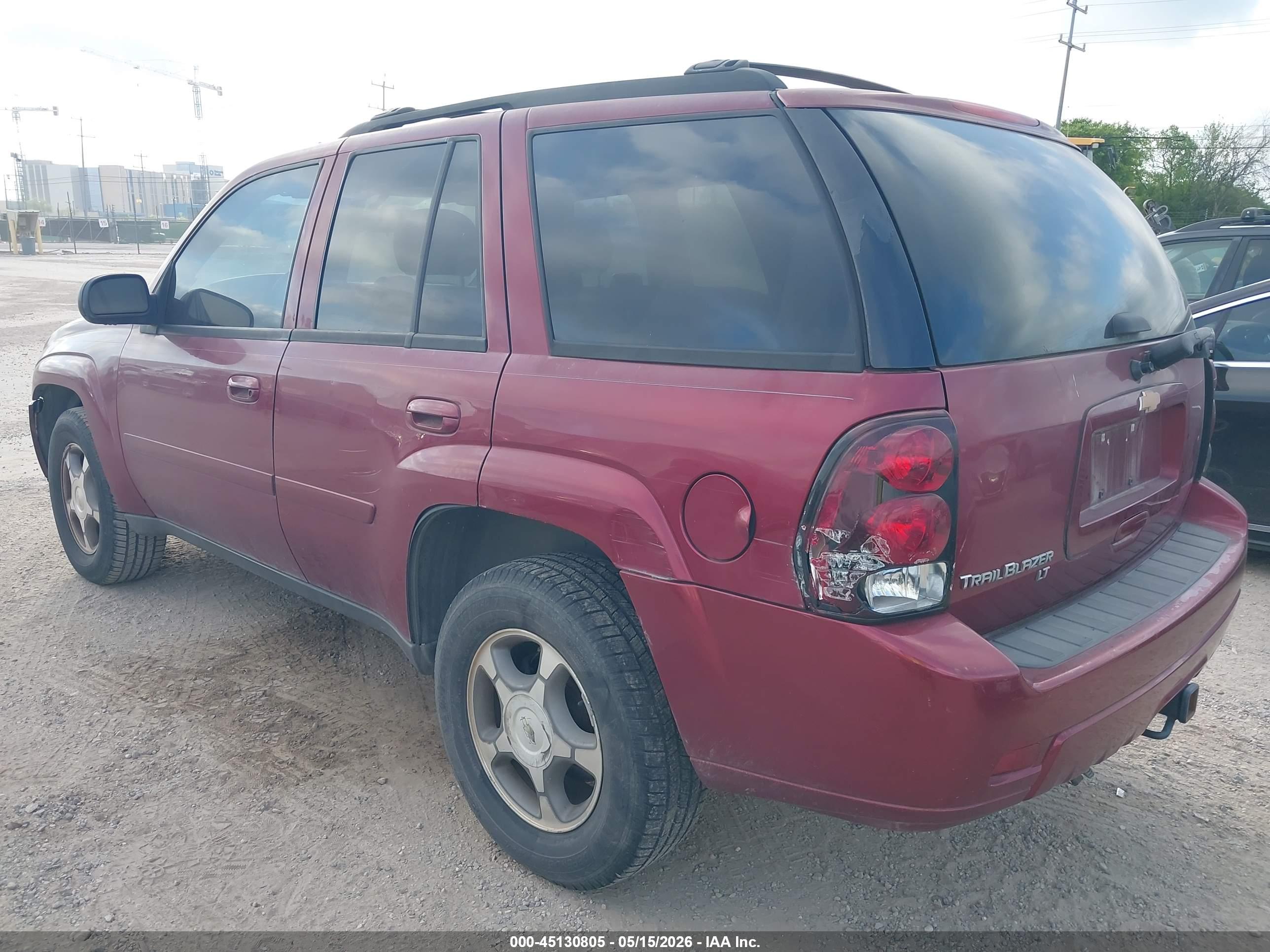 CHEVROLET TRAILBLAZER image 3