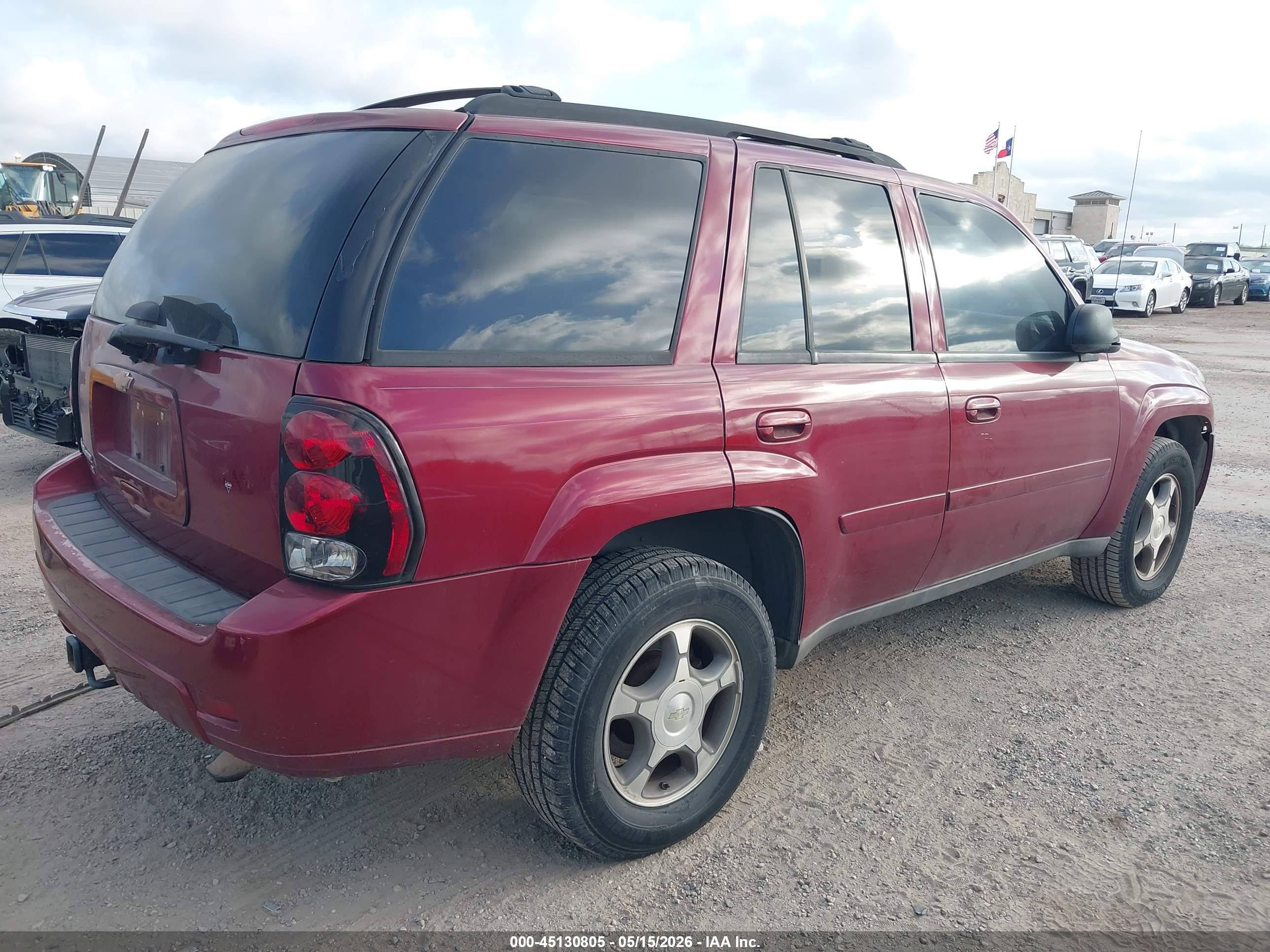 CHEVROLET TRAILBLAZER image 4