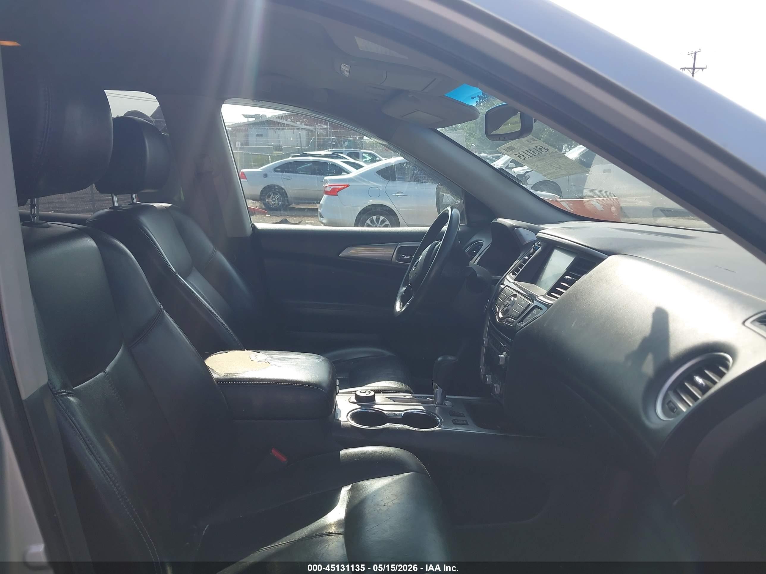 NISSAN PATHFINDER image 5