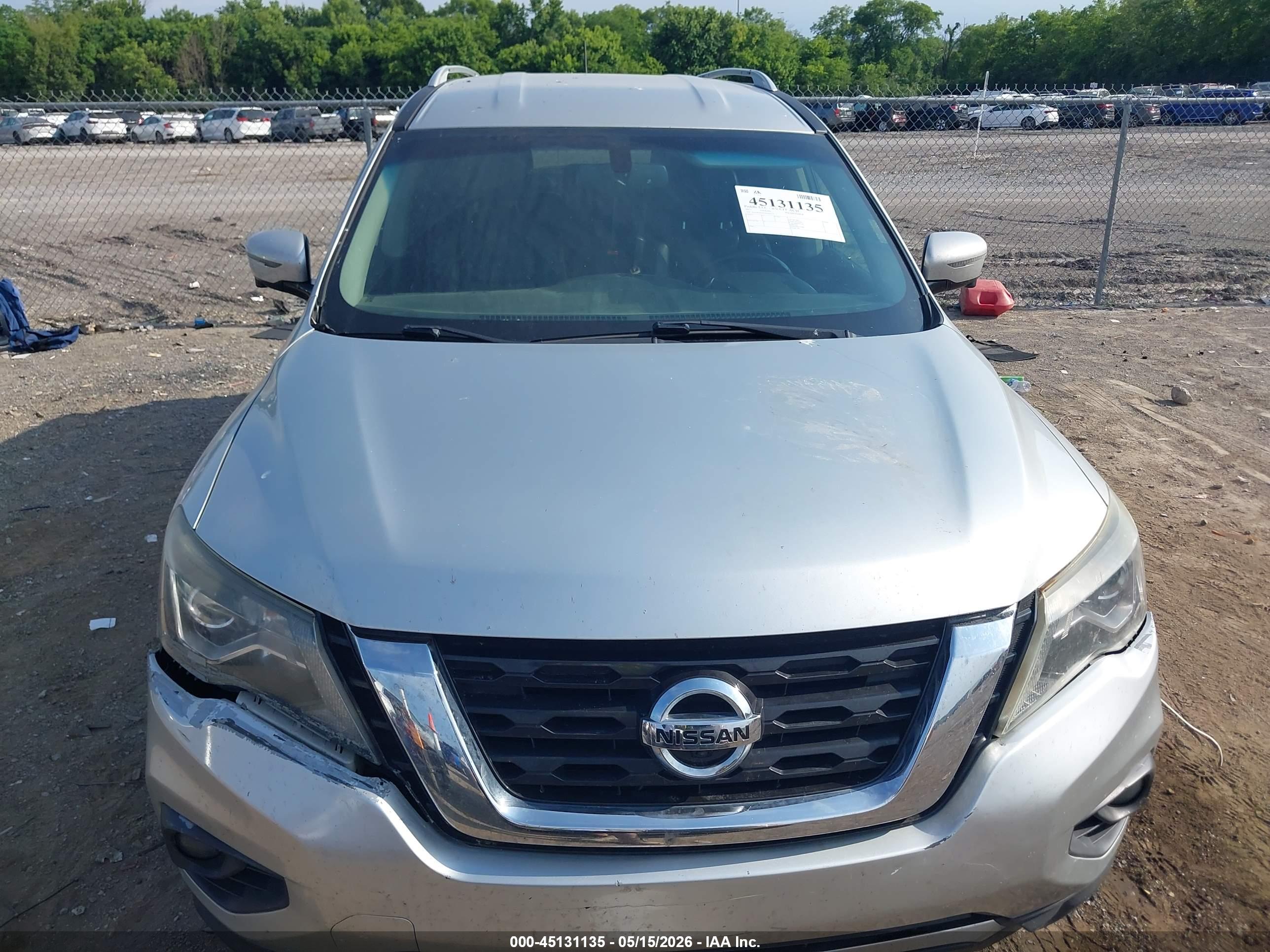 NISSAN PATHFINDER image 6