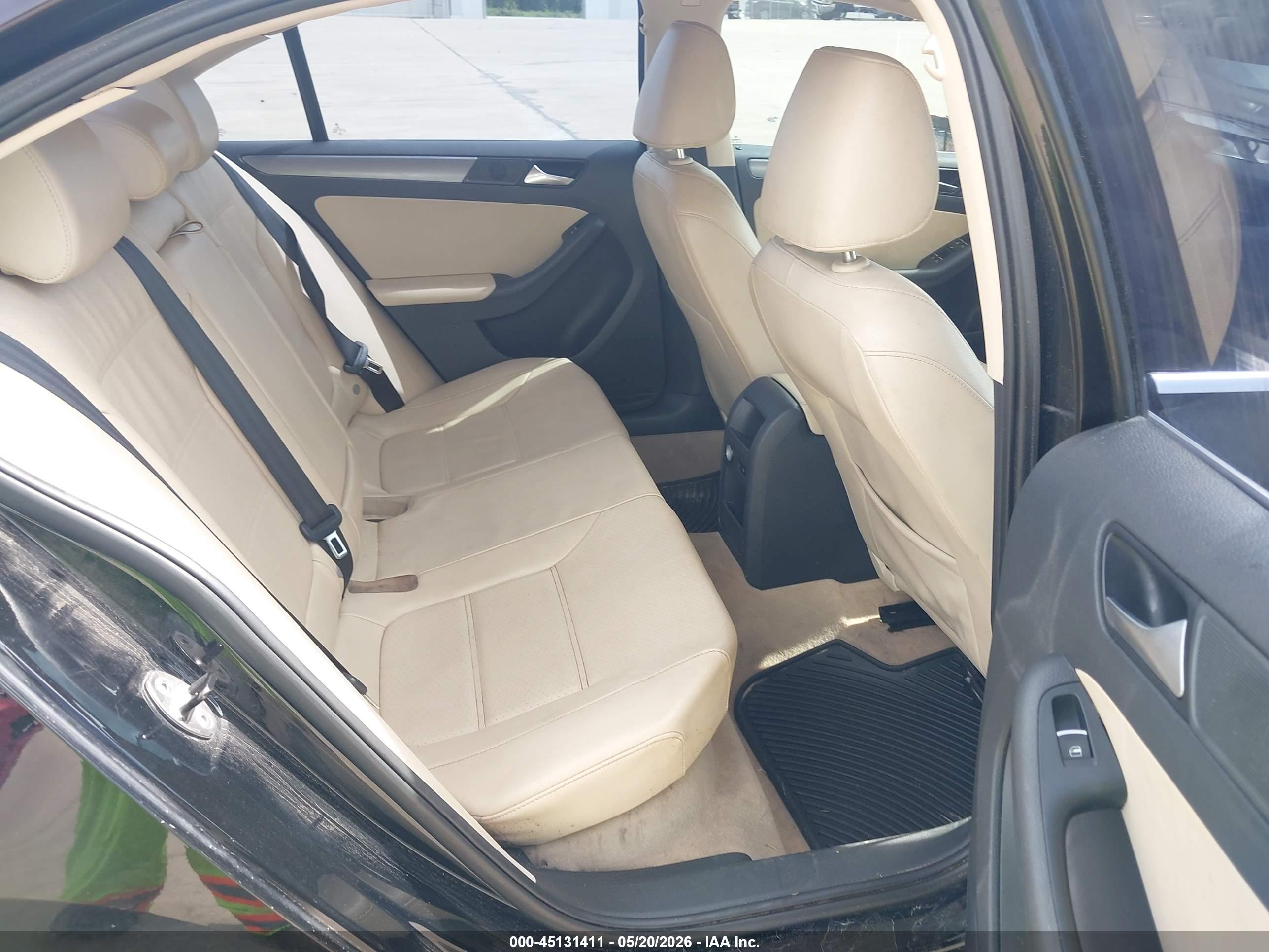 VOLKSWAGEN JETTA image 8