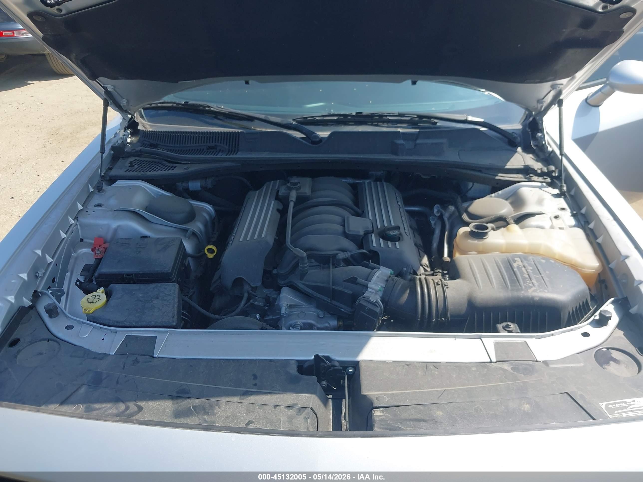 DODGE CHALLENGER image 10