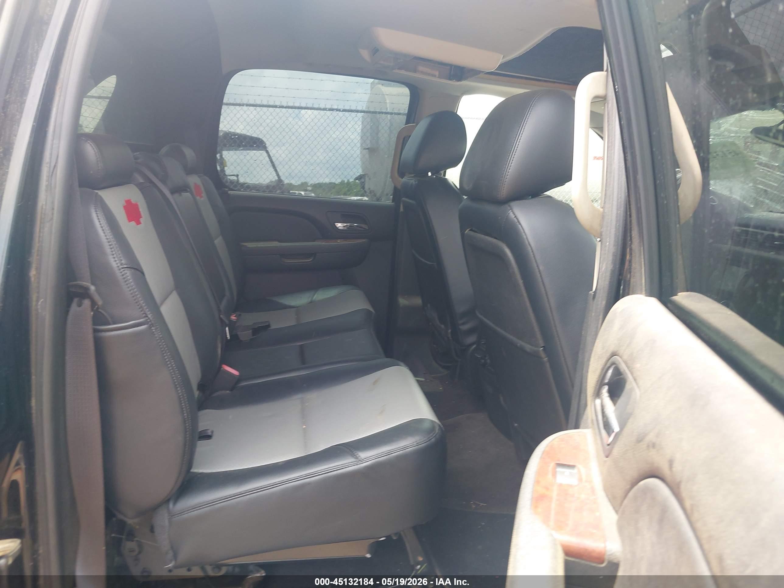 CHEVROLET AVALANCHE image 8