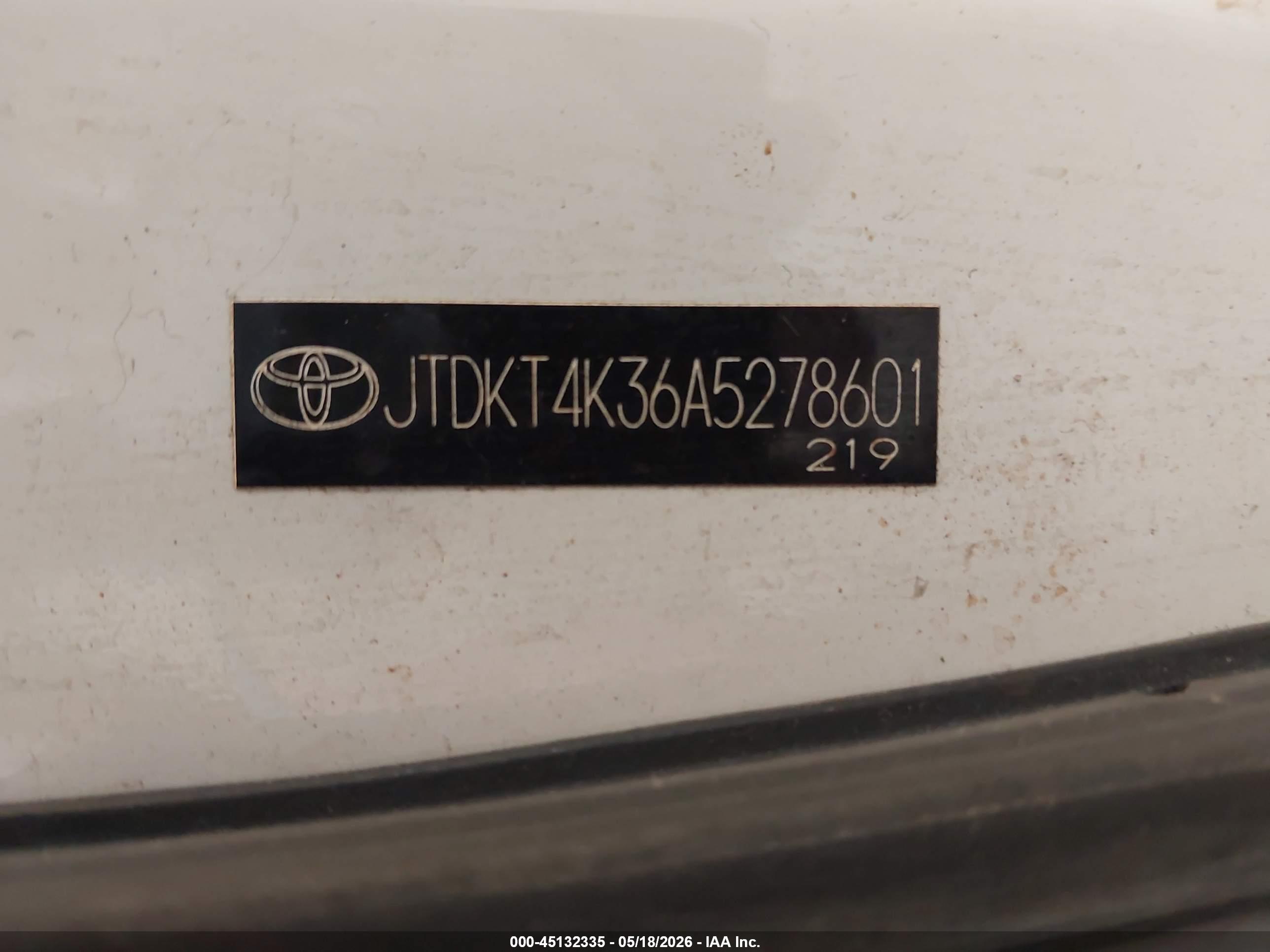 TOYOTA YARIS image 9