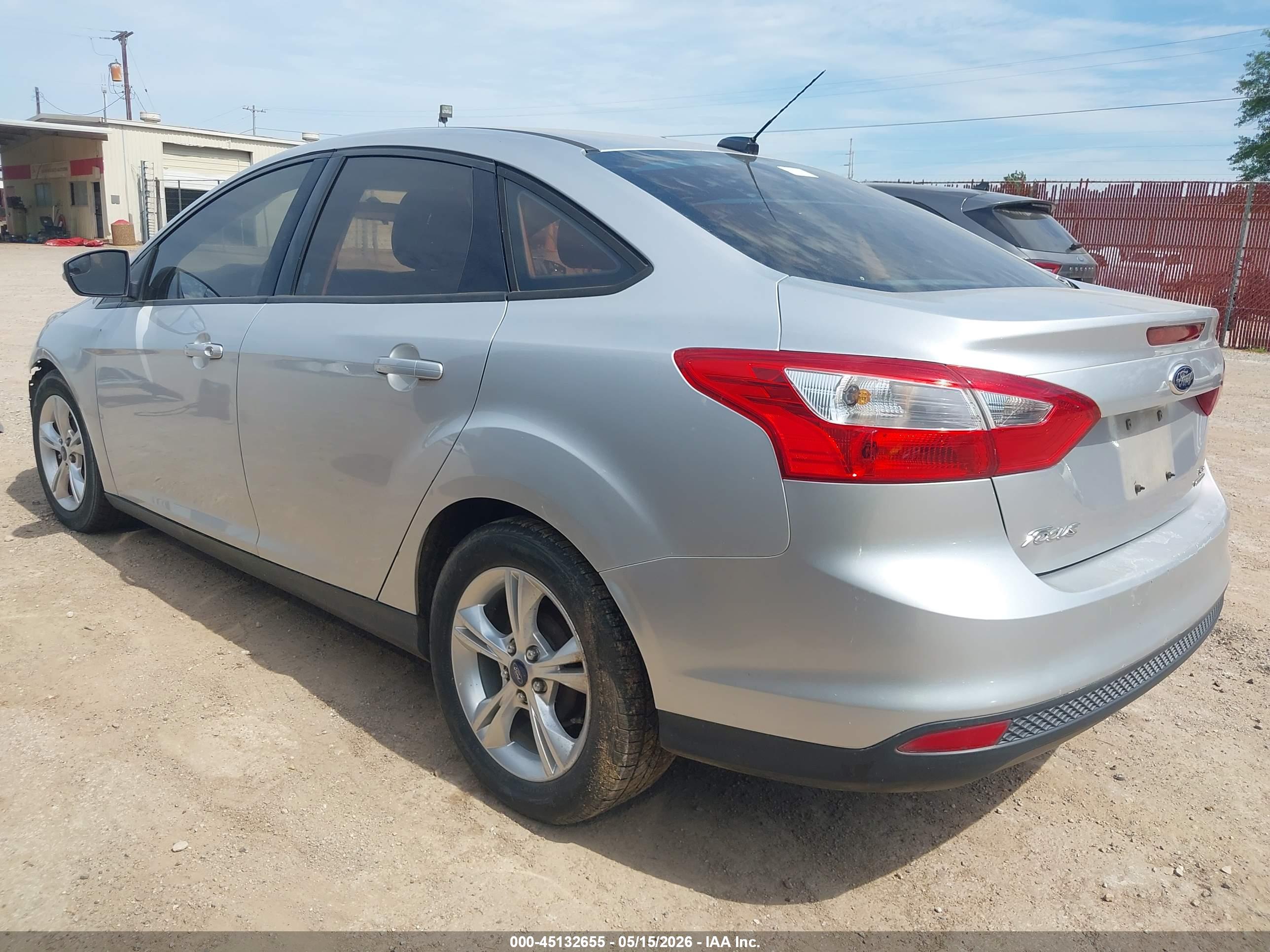 FORD FOCUS image 3