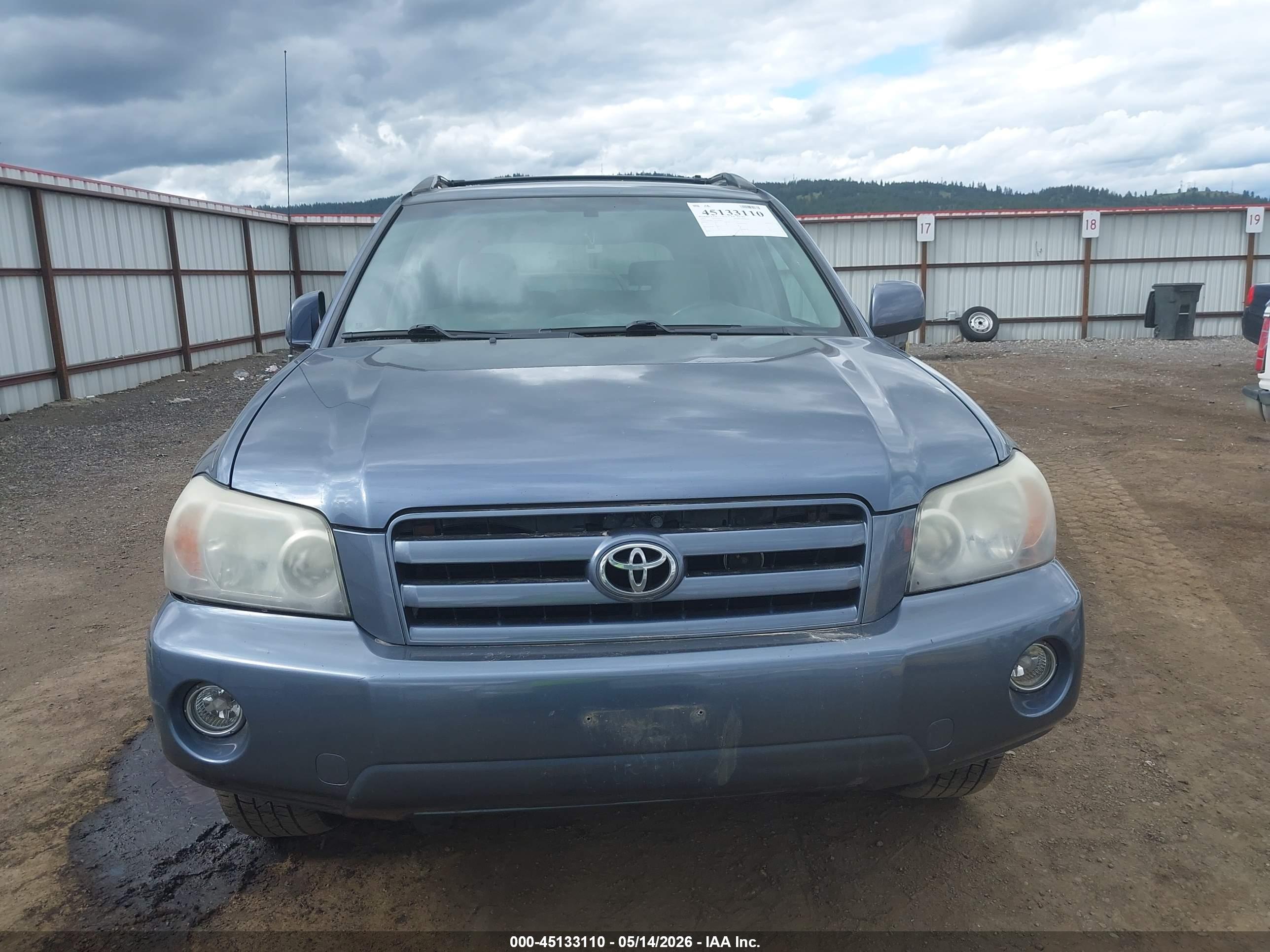 TOYOTA HIGHLANDER image 6