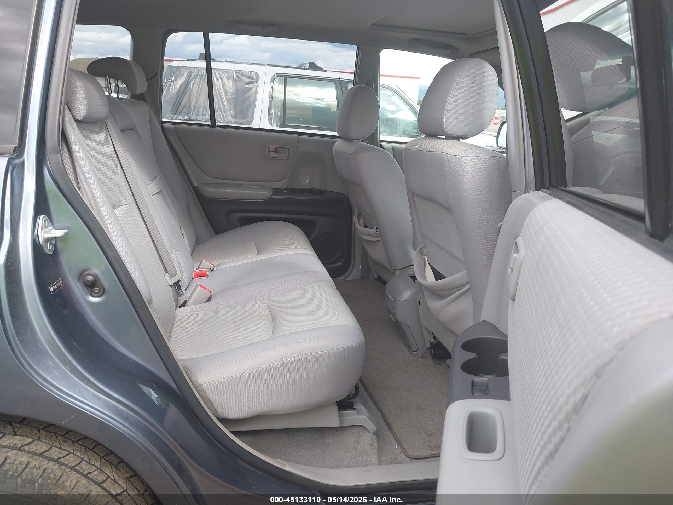 TOYOTA HIGHLANDER image 8